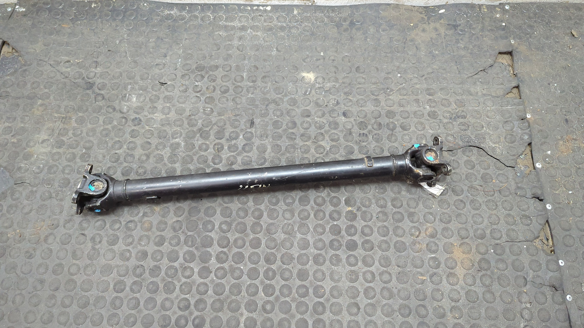 Вал карданный передний