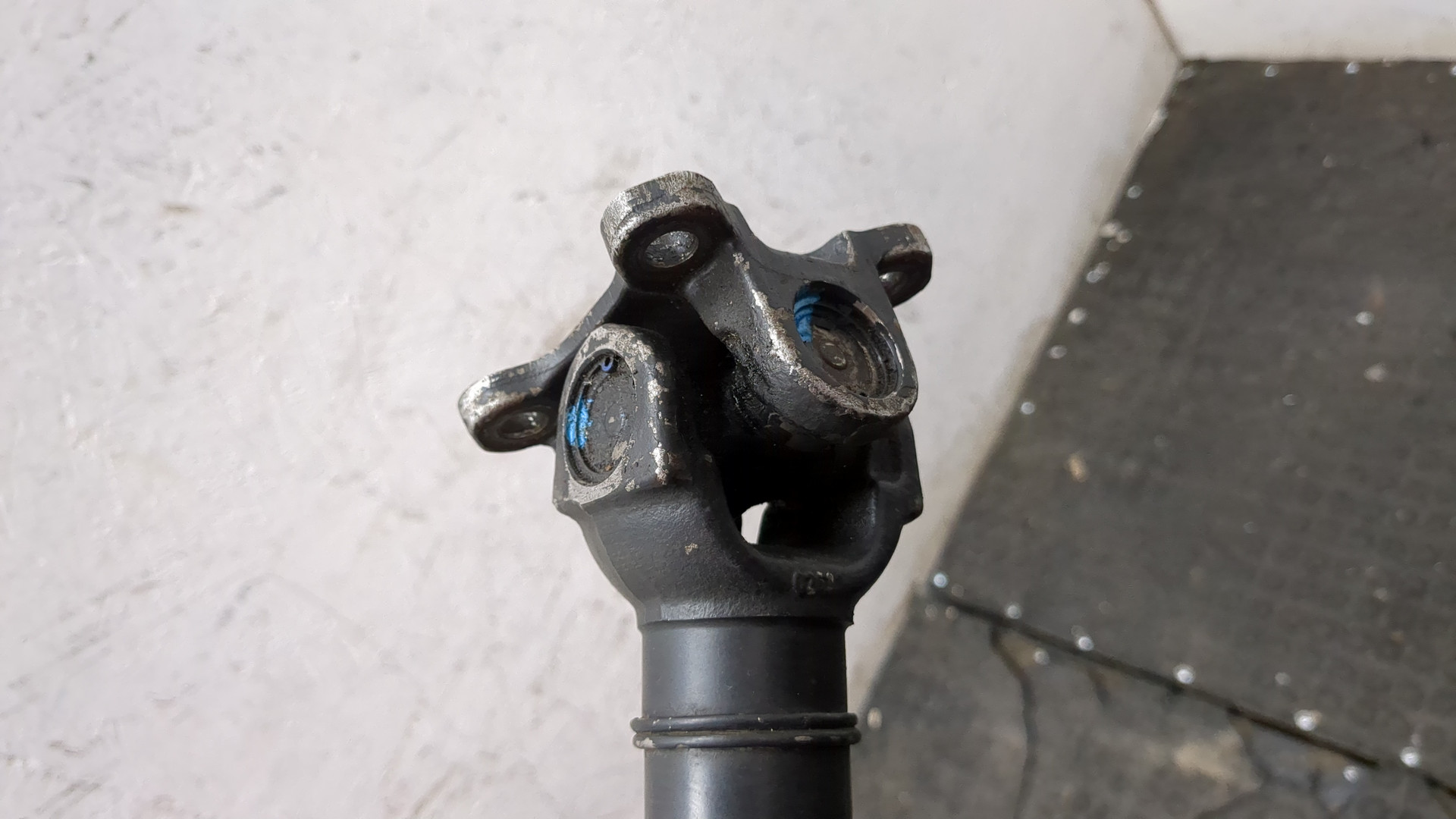 Вал карданный передний