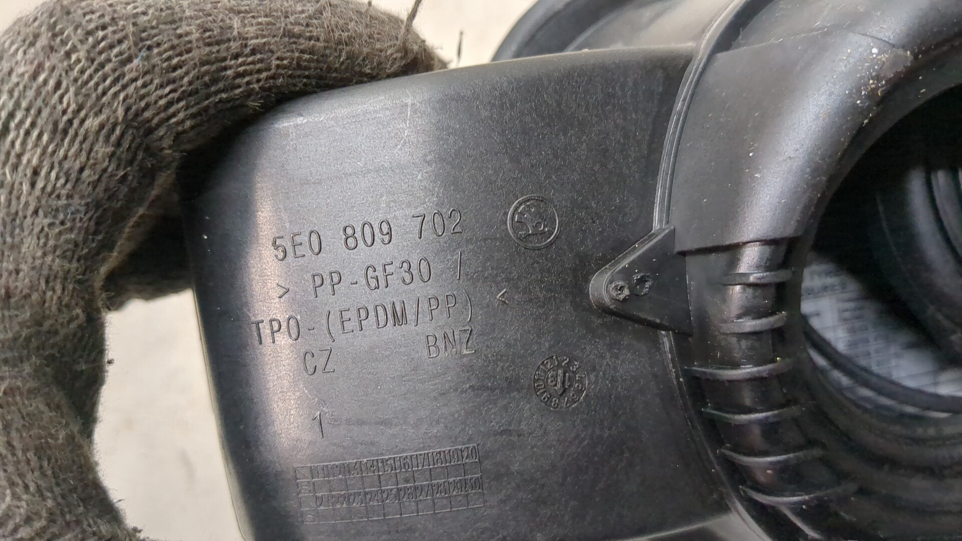 Лючок бензобака