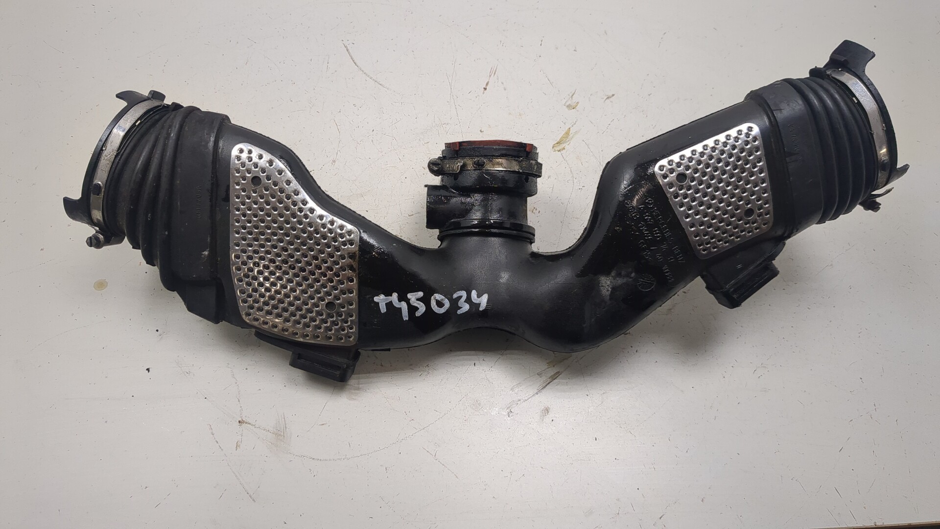 Патрубок воздушного фильтра