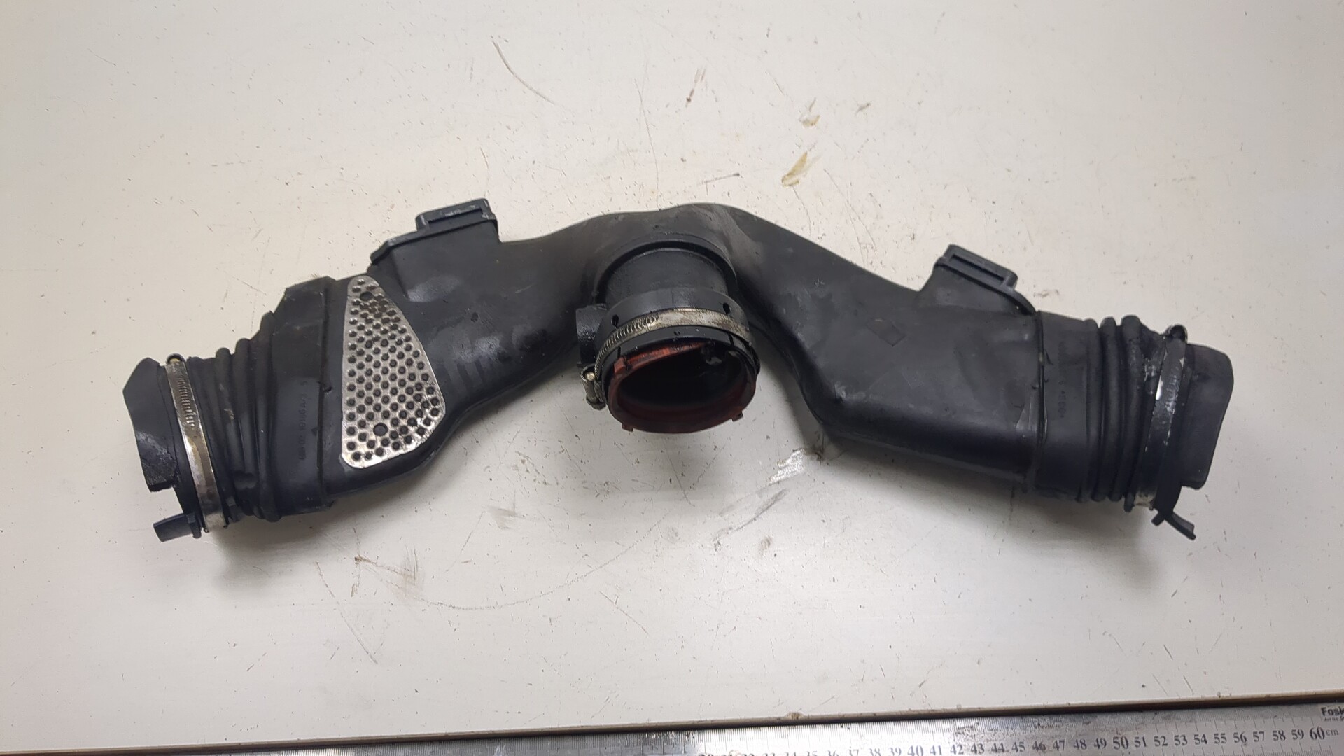 Патрубок воздушного фильтра