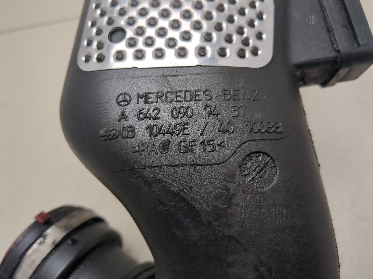 Патрубок воздушного фильтра