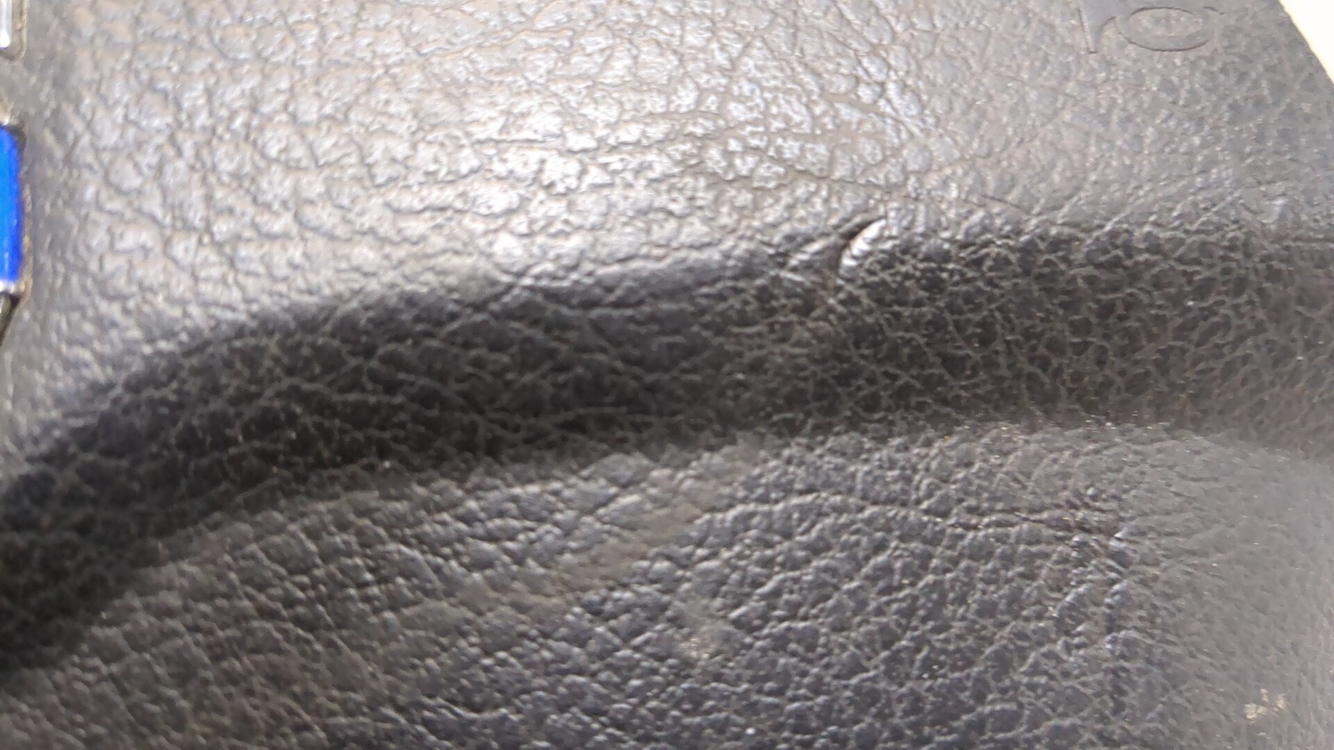 Подушка безопасности в рулевое колесо