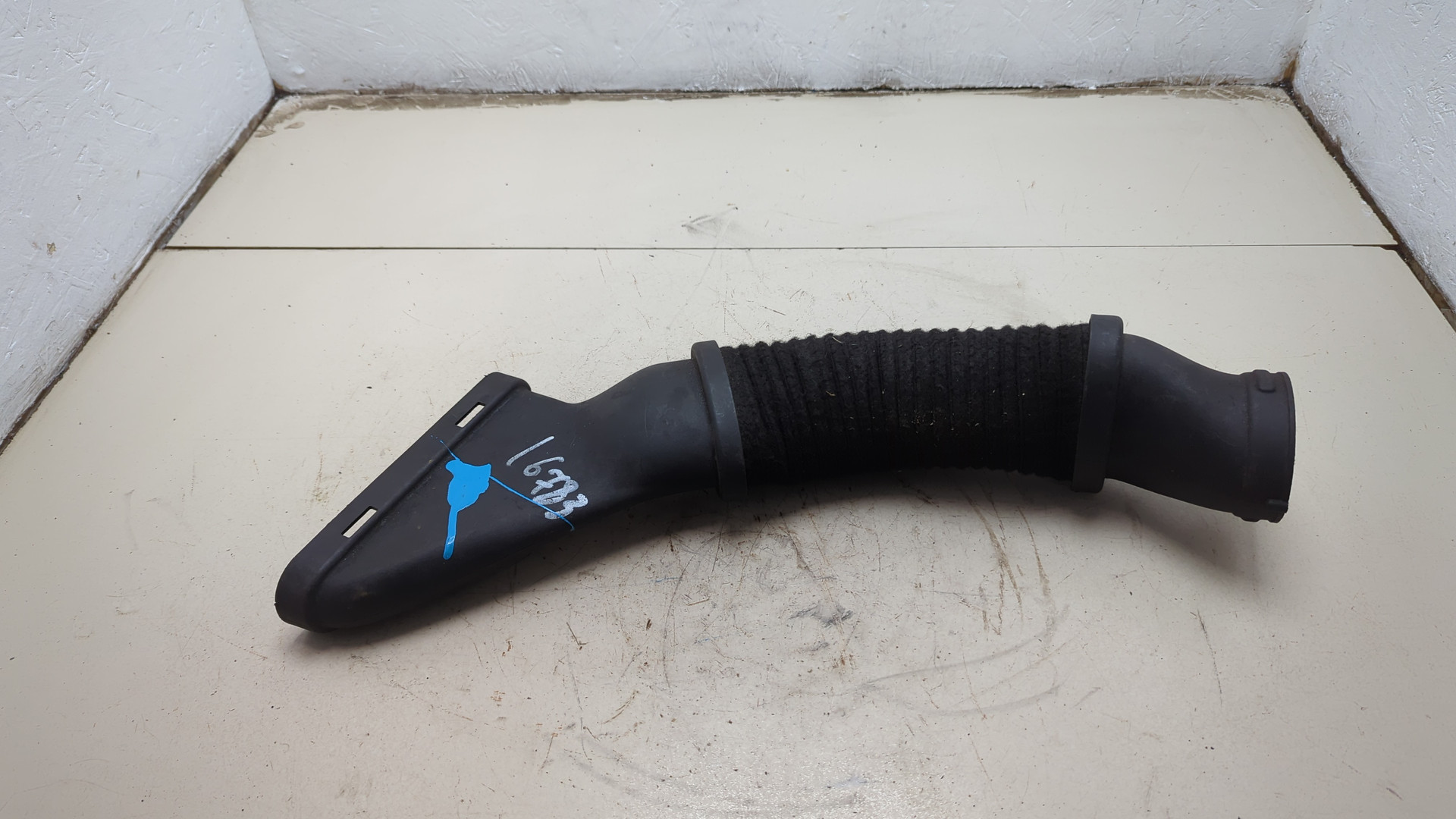 Патрубок воздушного фильтра