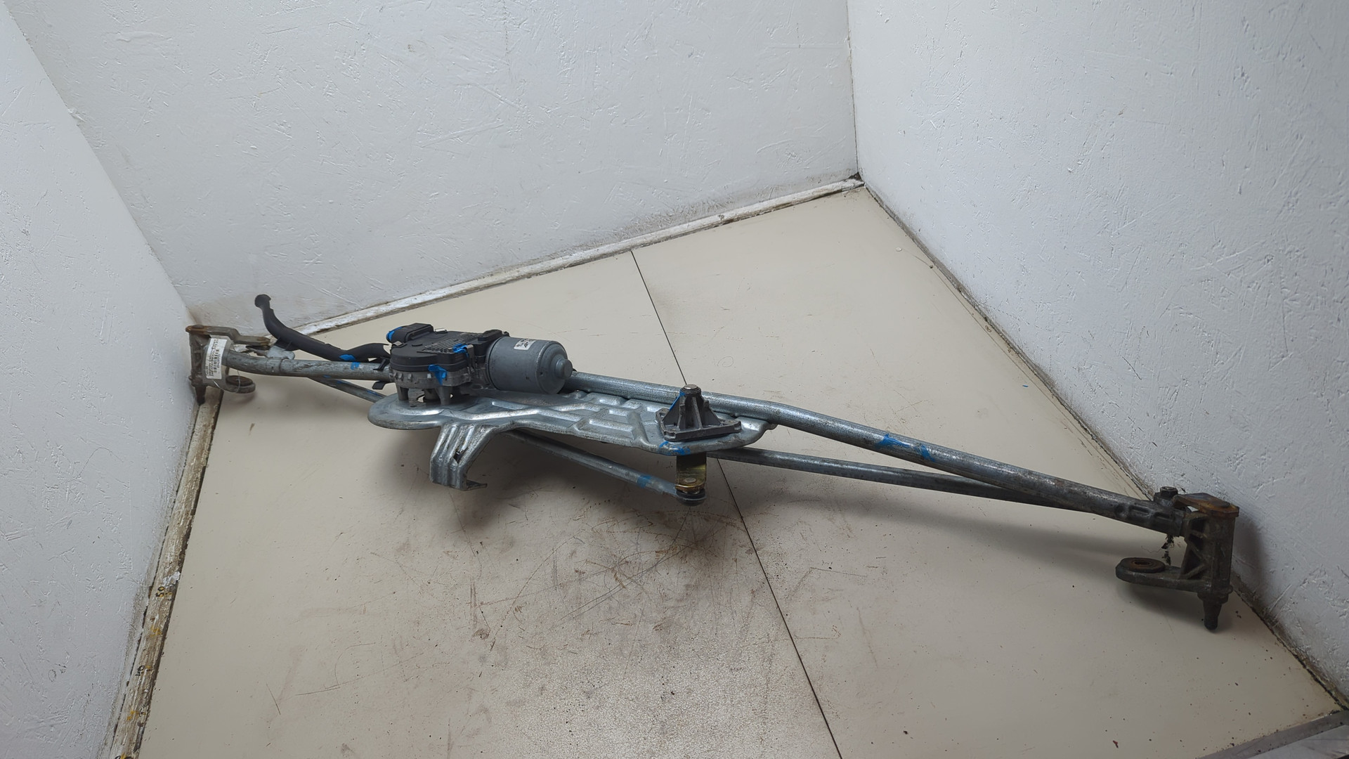 Трапеция стеклоочистителей