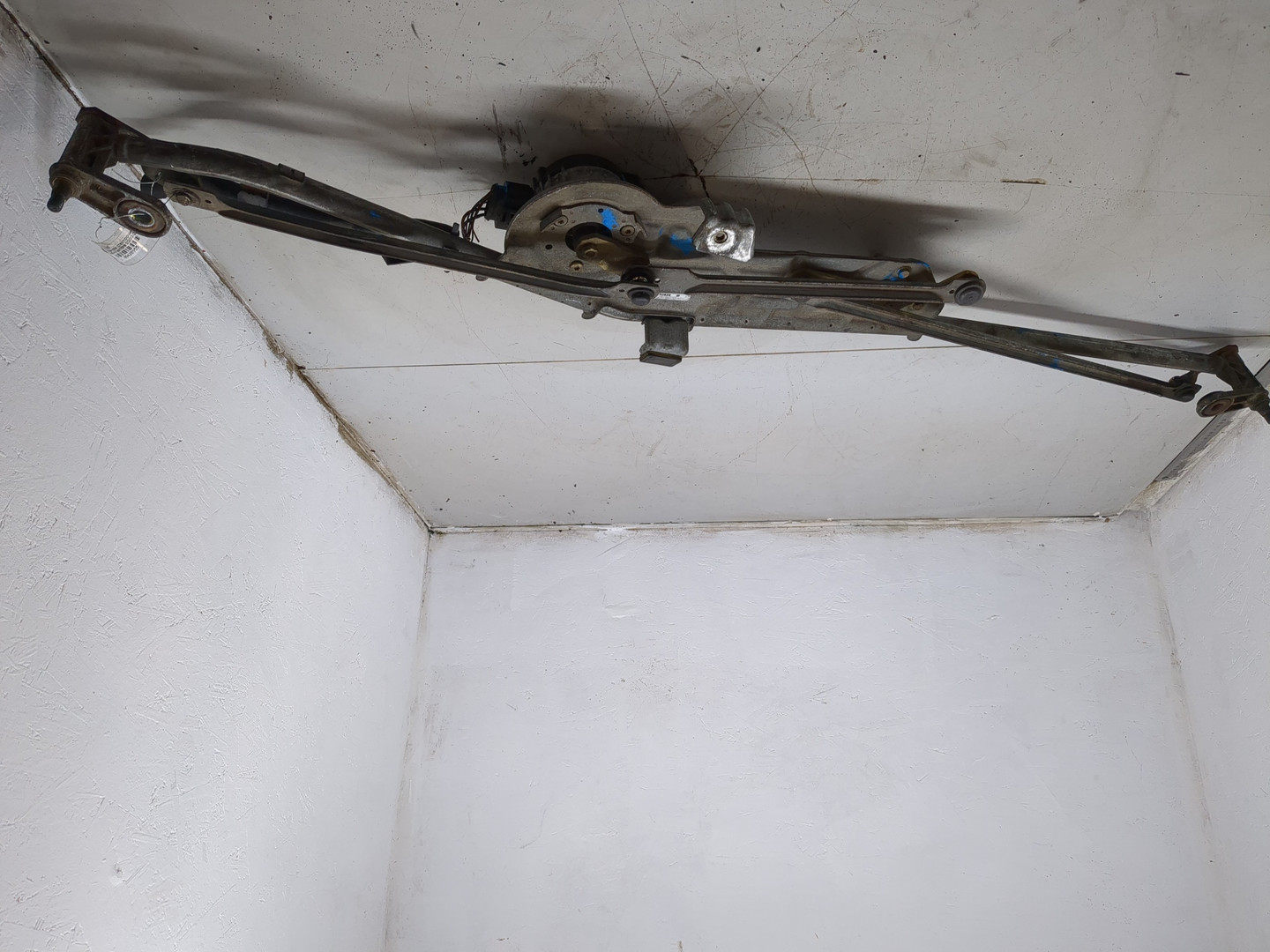 Трапеция стеклоочистителей