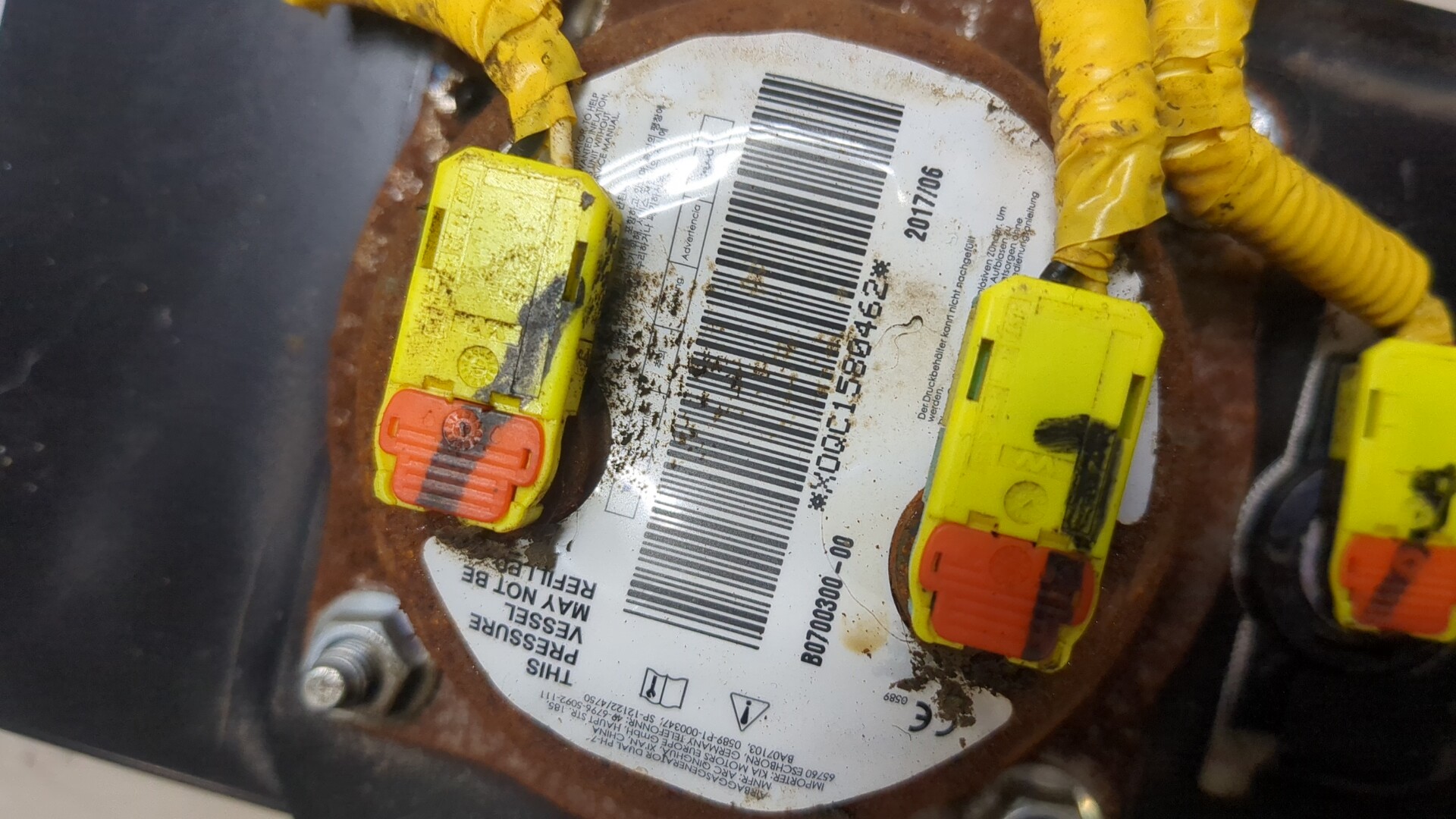 Подушка безопасности пассажирская (в торпедо)