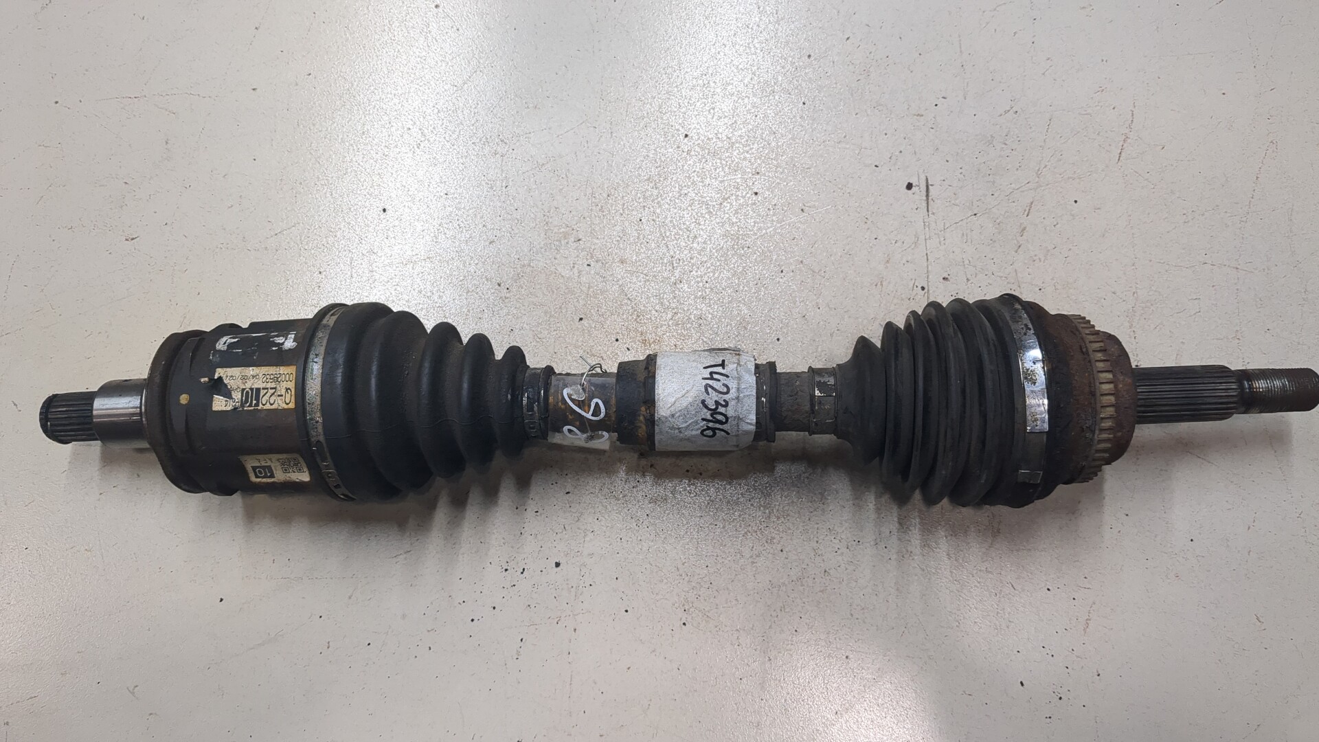 Полуось передняя левая