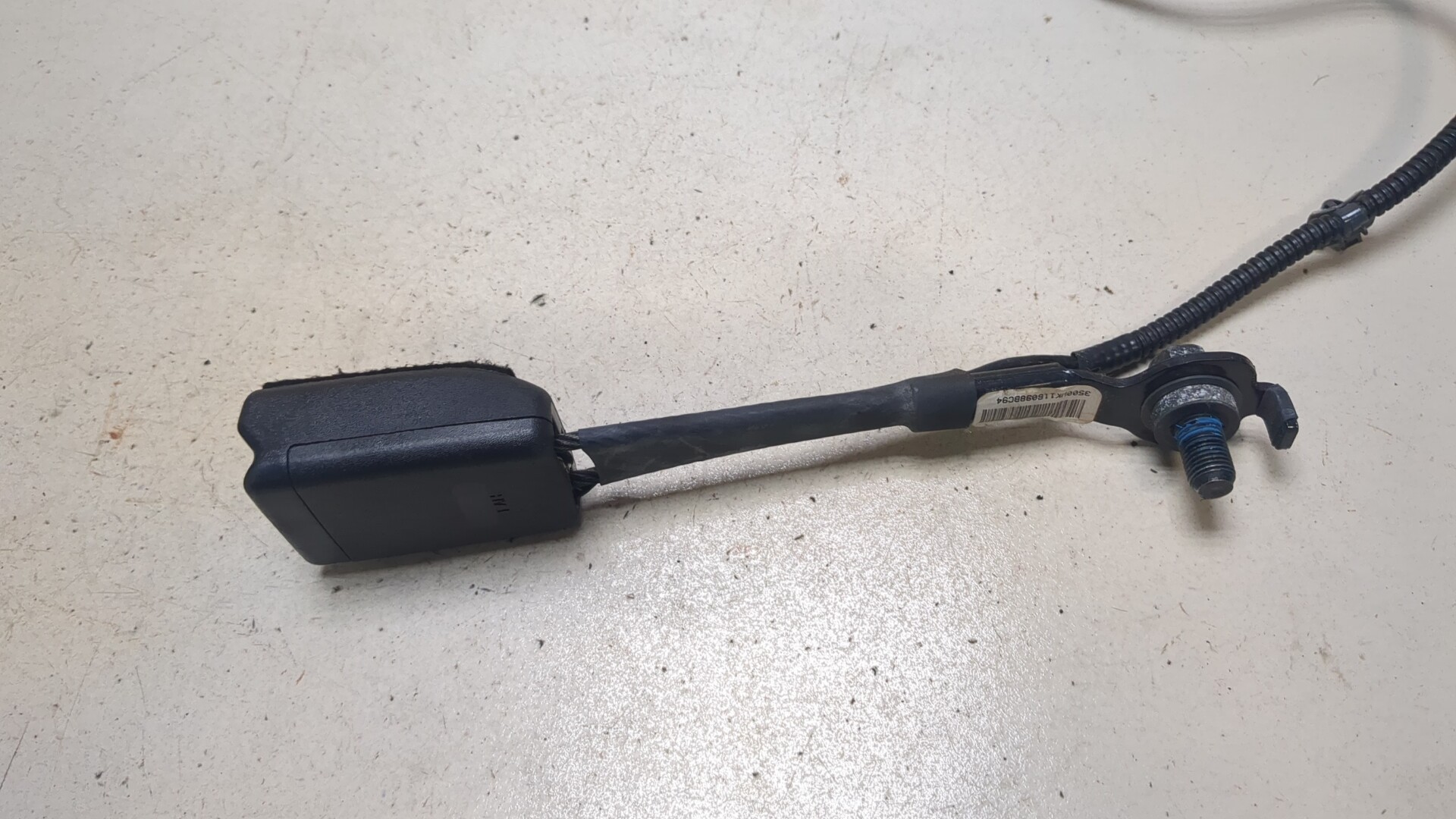 Ответная часть ремня безопасности