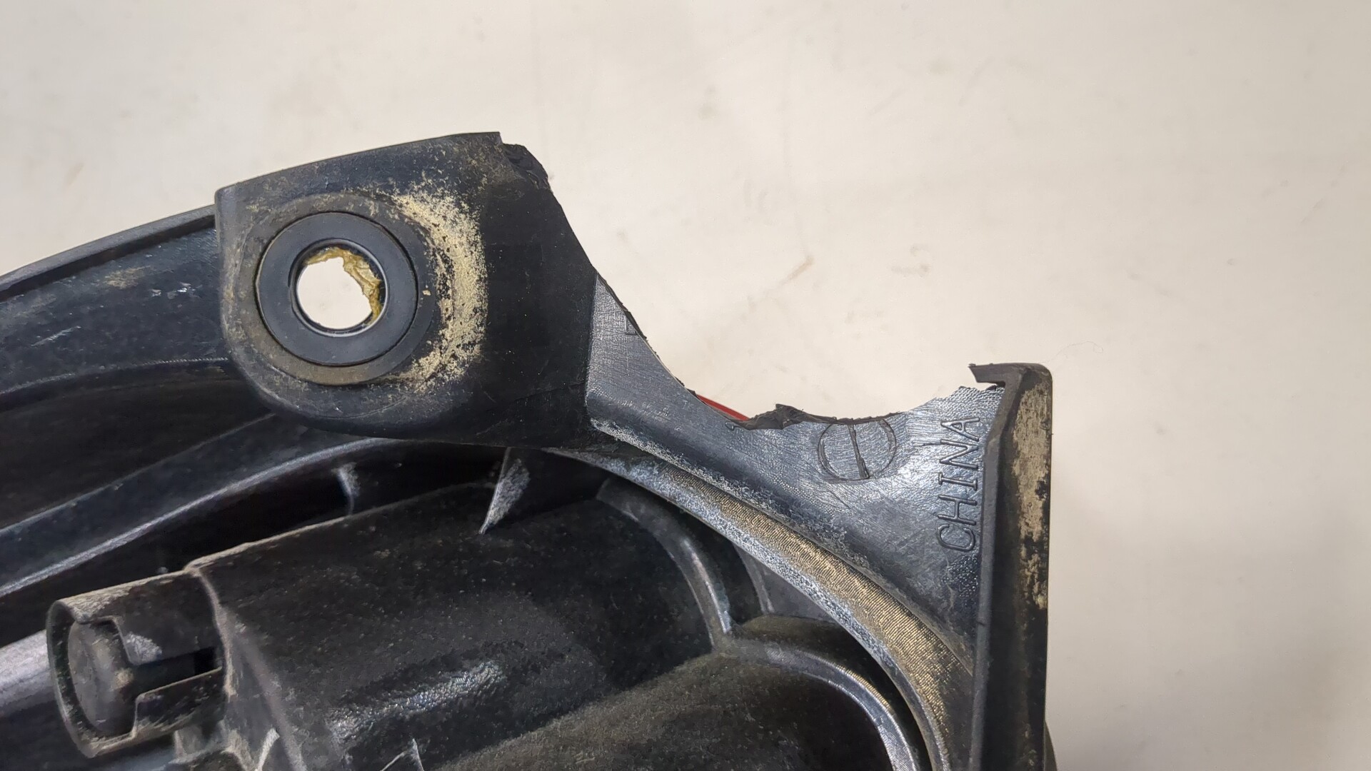 Фонарь задний правый