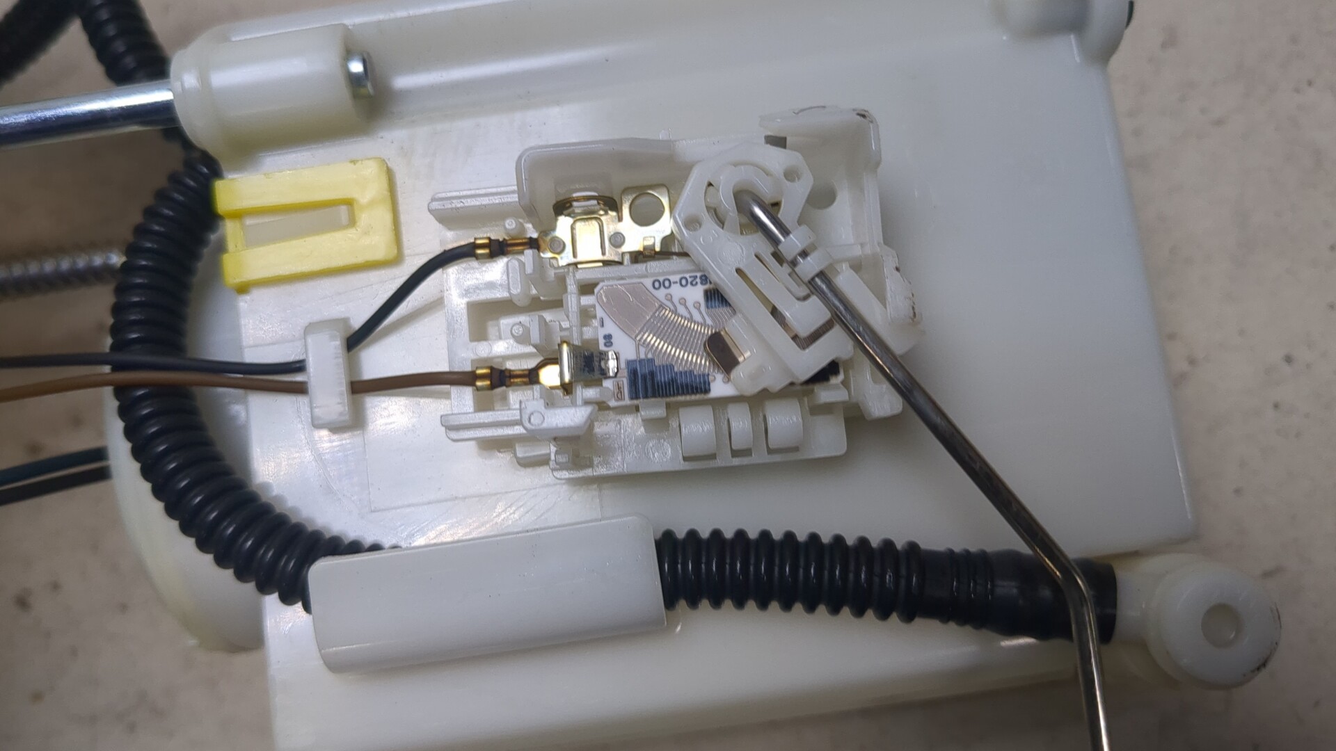 Насос топливный электрический