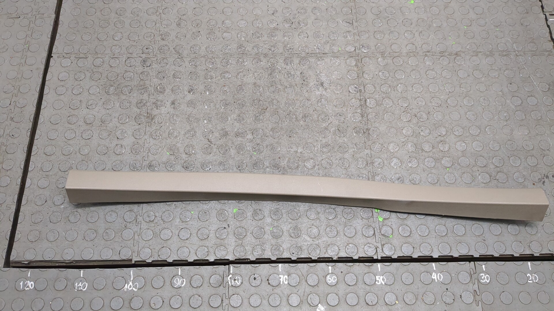 Обшивка багажника