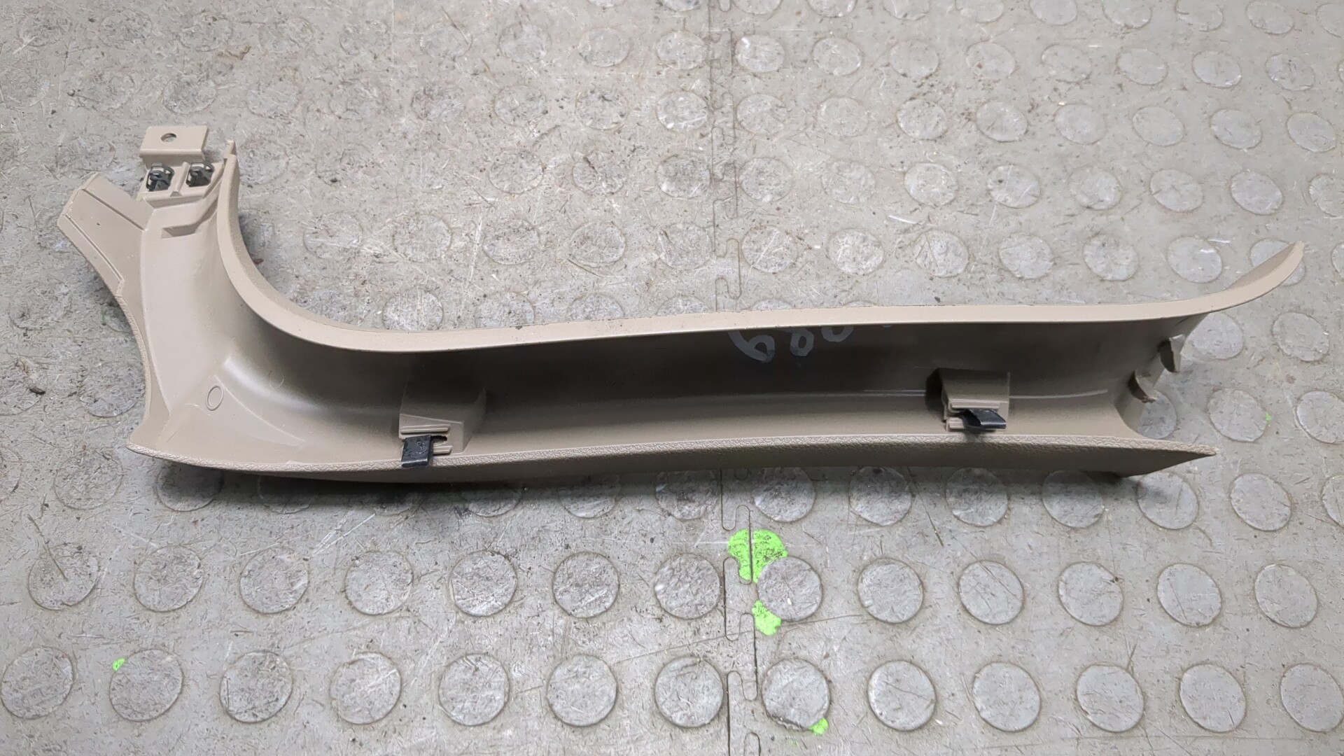 Обшивка багажника