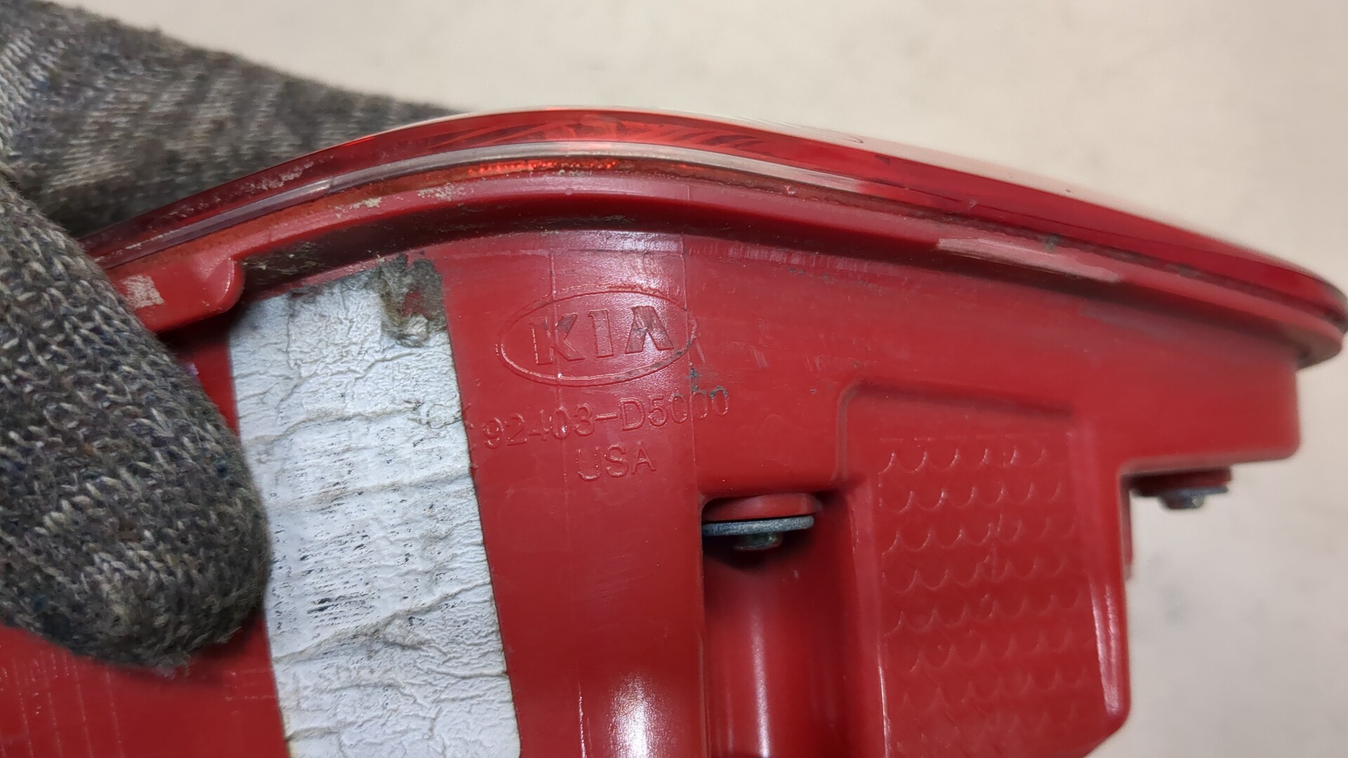 Фонарь задний внутренний левый