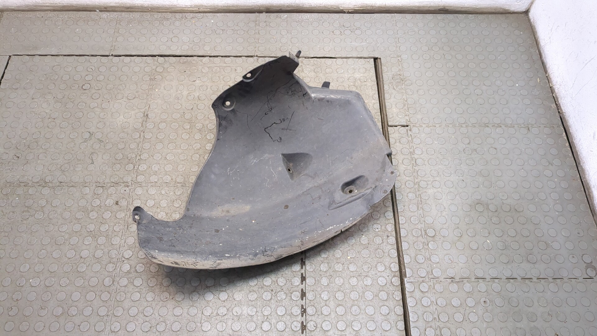 Локер передний правый