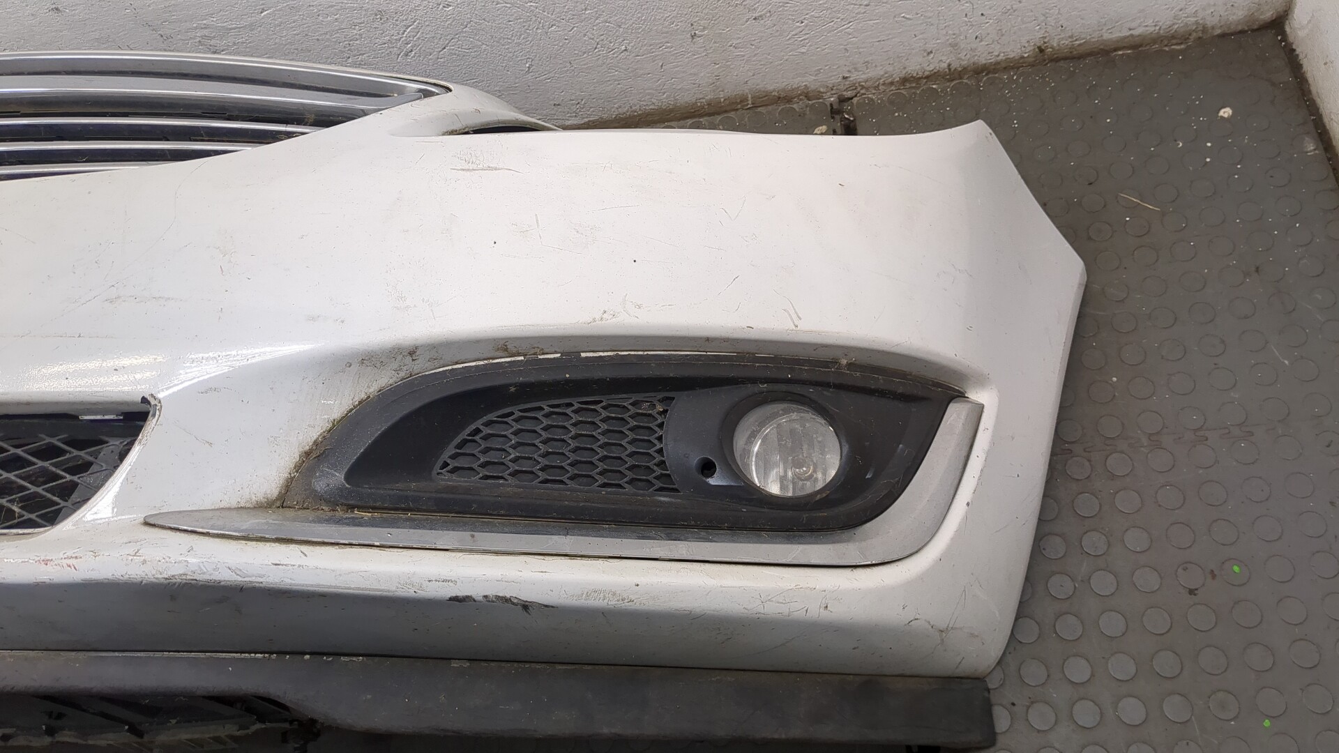 Бампер передний