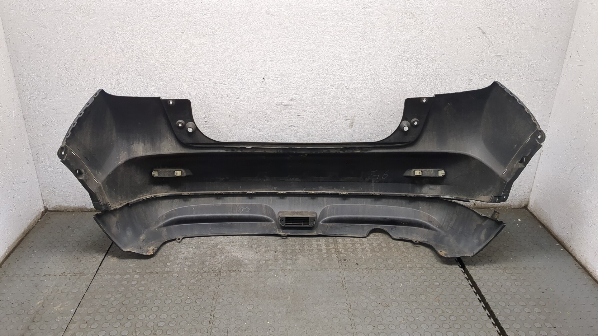 Бампер задний