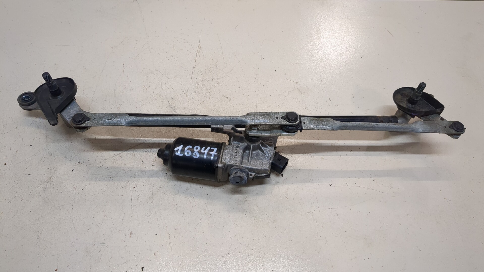 Трапеция стеклоочистителей