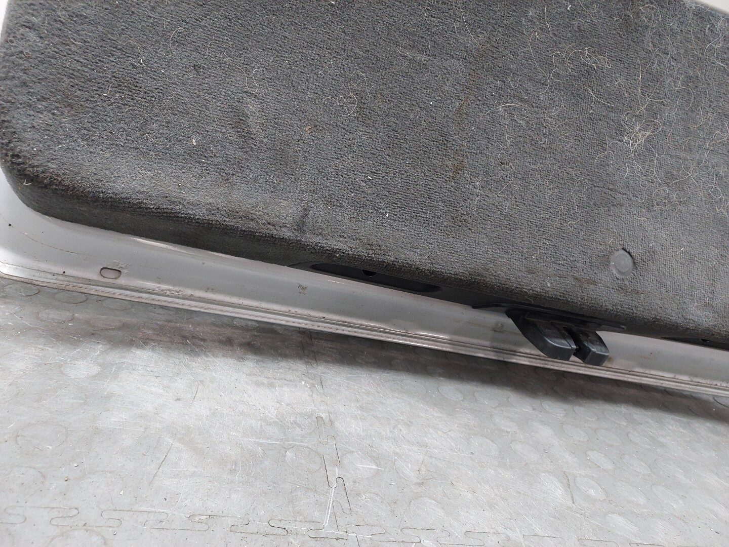 Дверь багажника