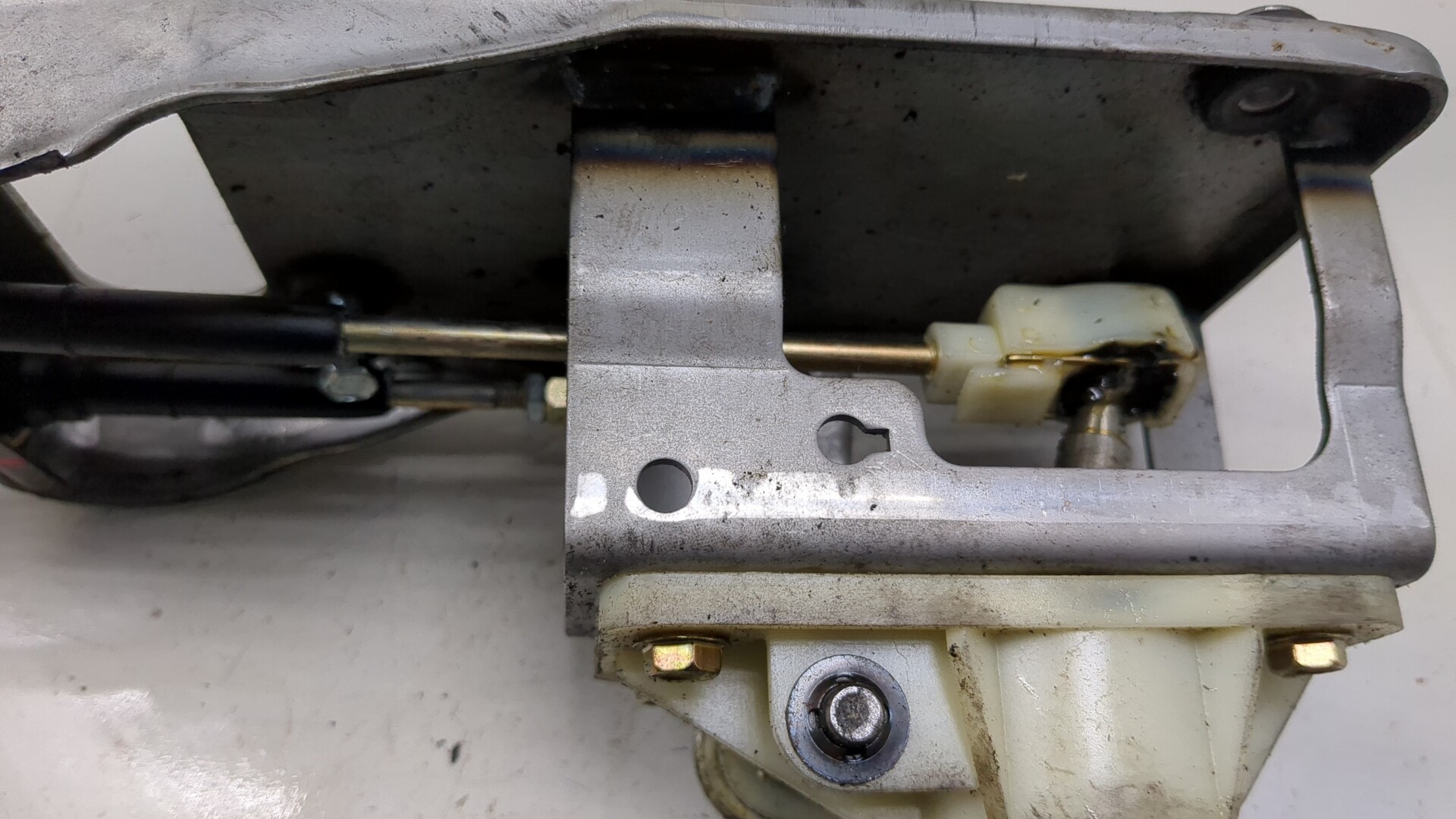 Кулиса МКПП / АКПП