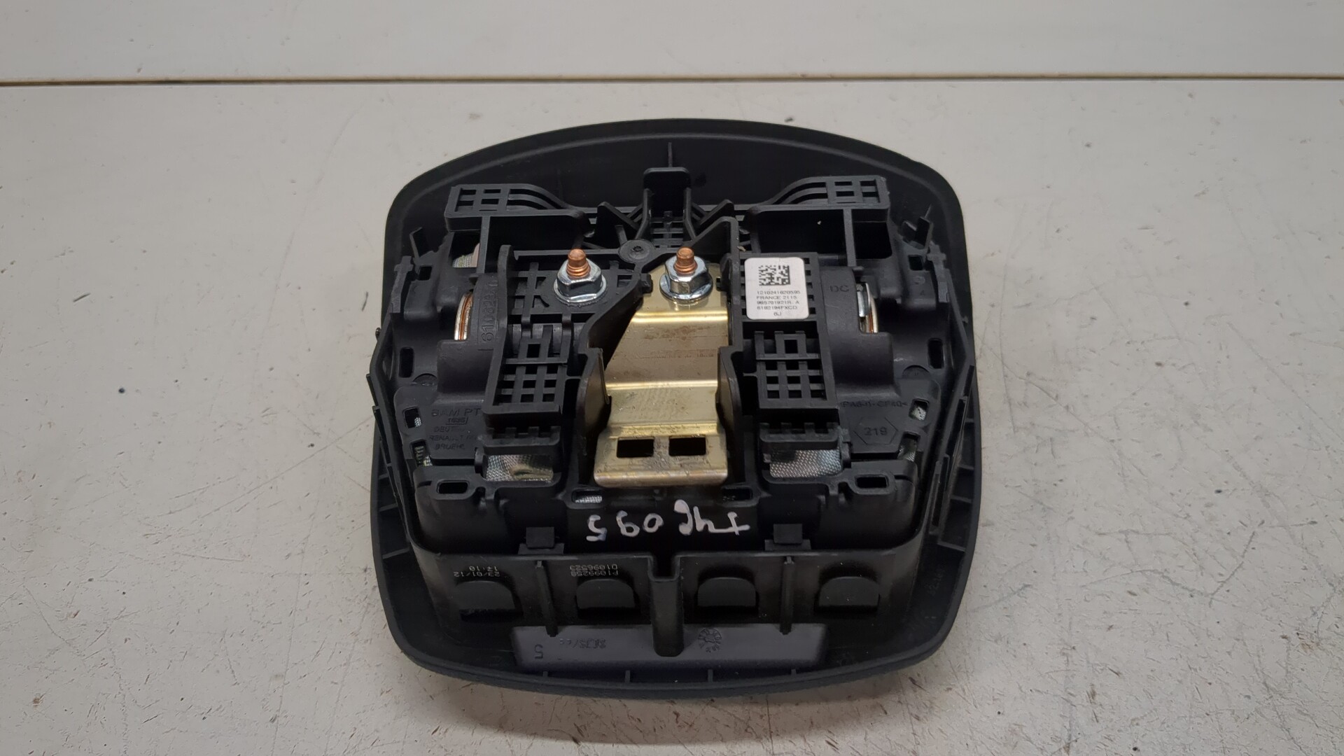 Подушка безопасности в рулевое колесо