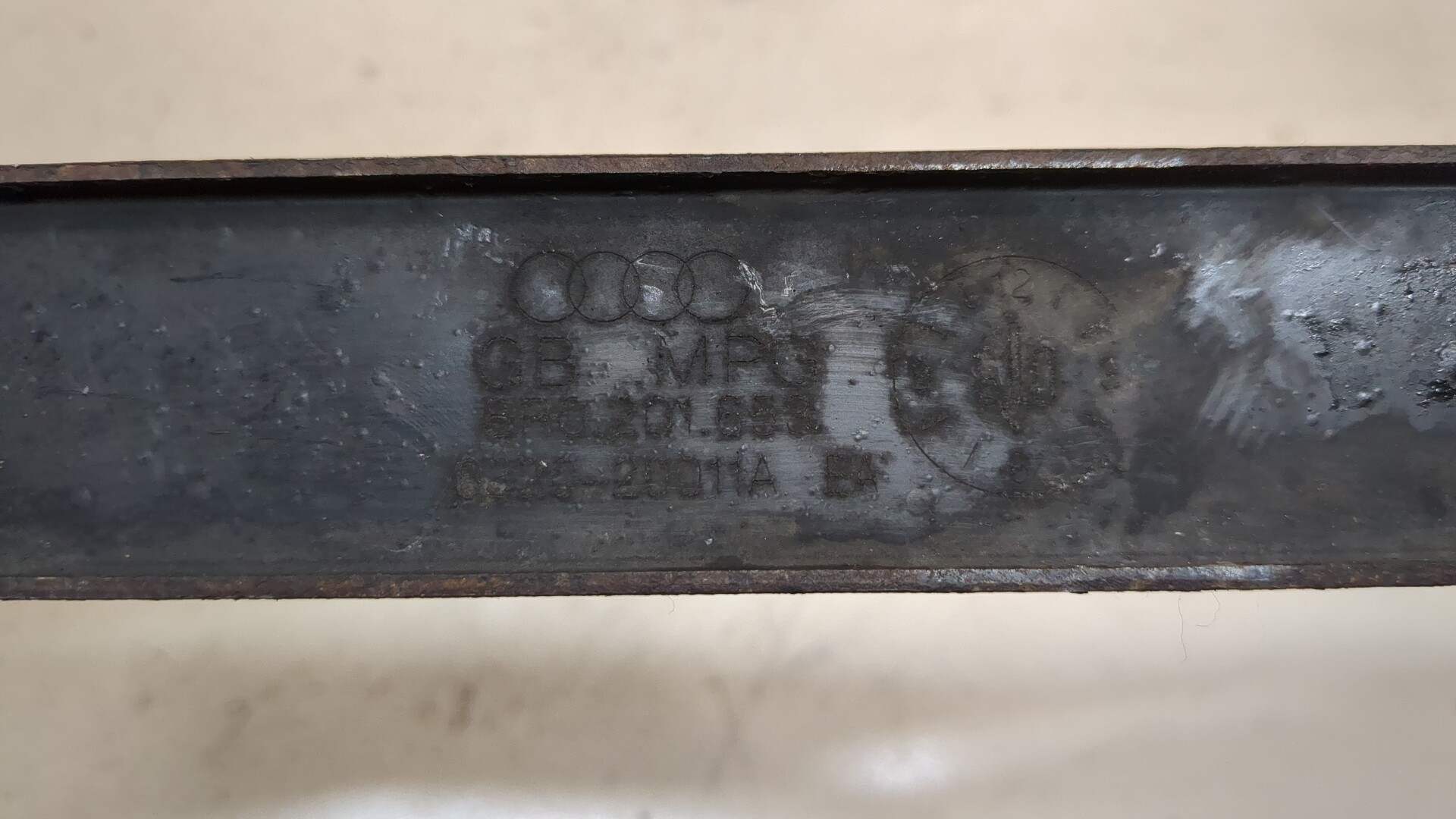 Лента крепления бензобака