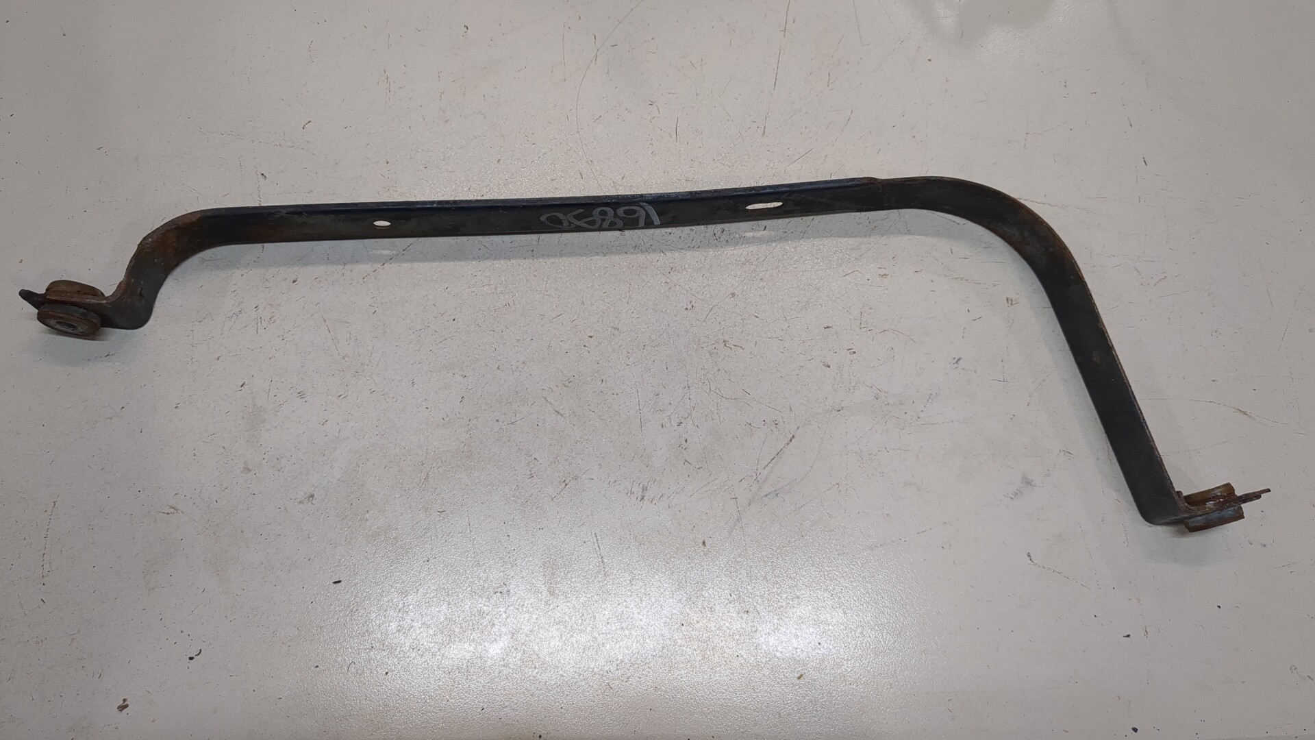 Лента крепления бензобака