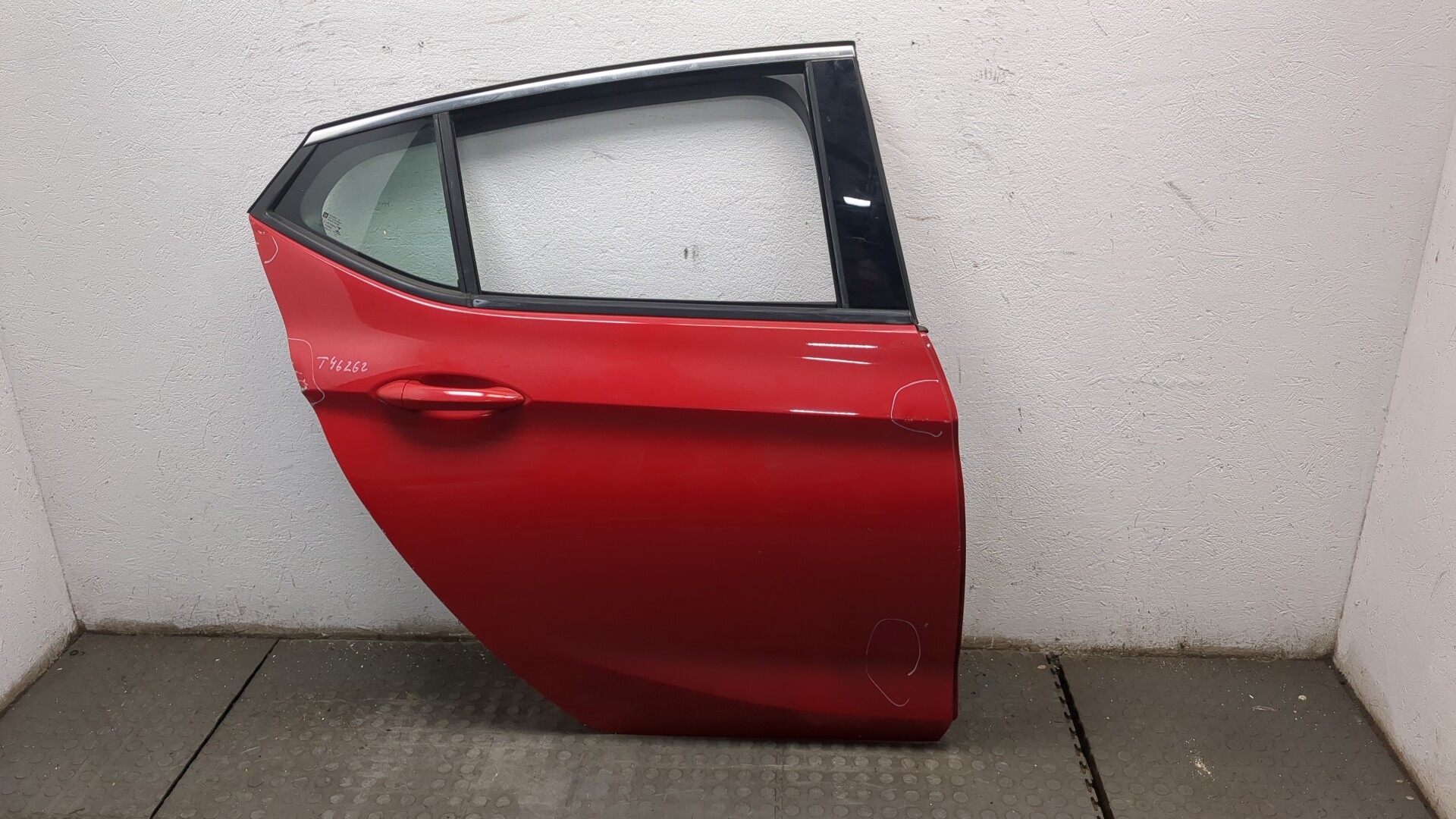 Дверь задняя правая