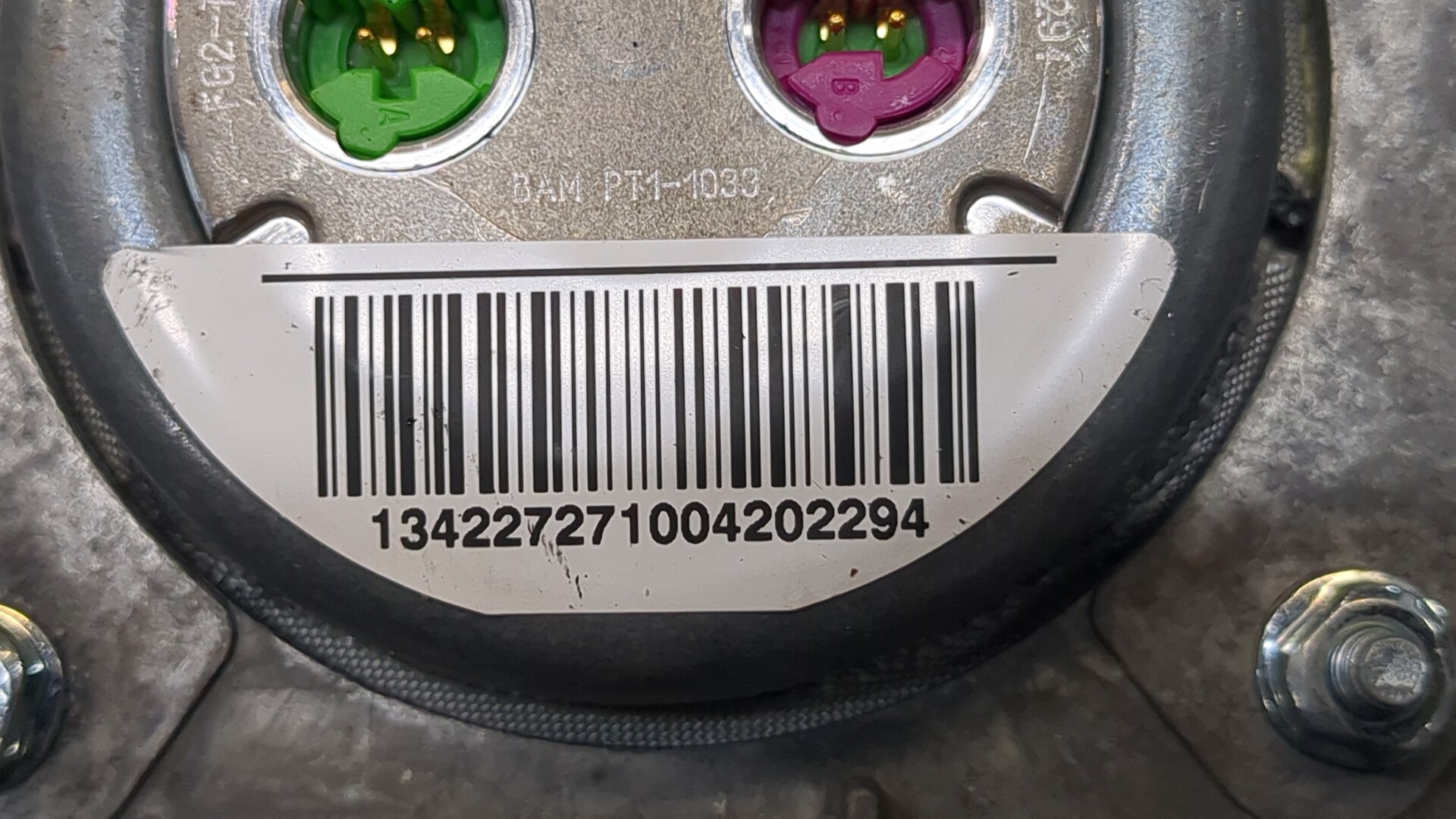 Подушка безопасности в рулевое колесо