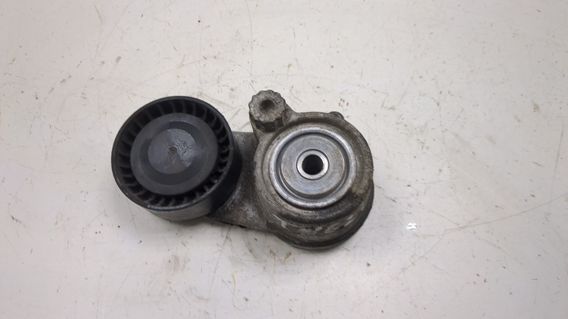 Натяжитель ремня