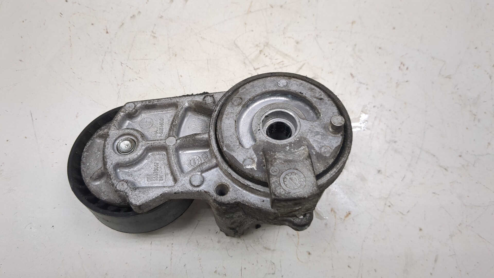 Натяжитель ремня