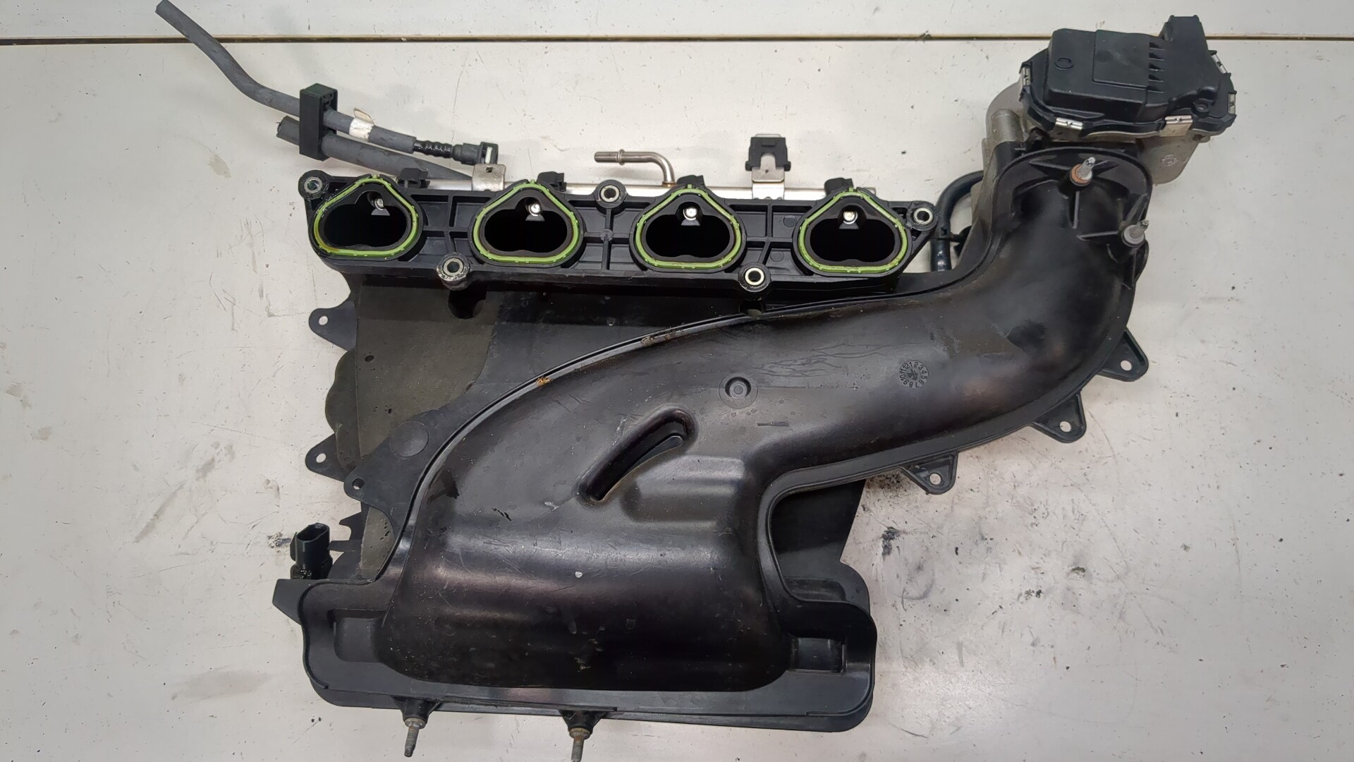 Коллектор впускной