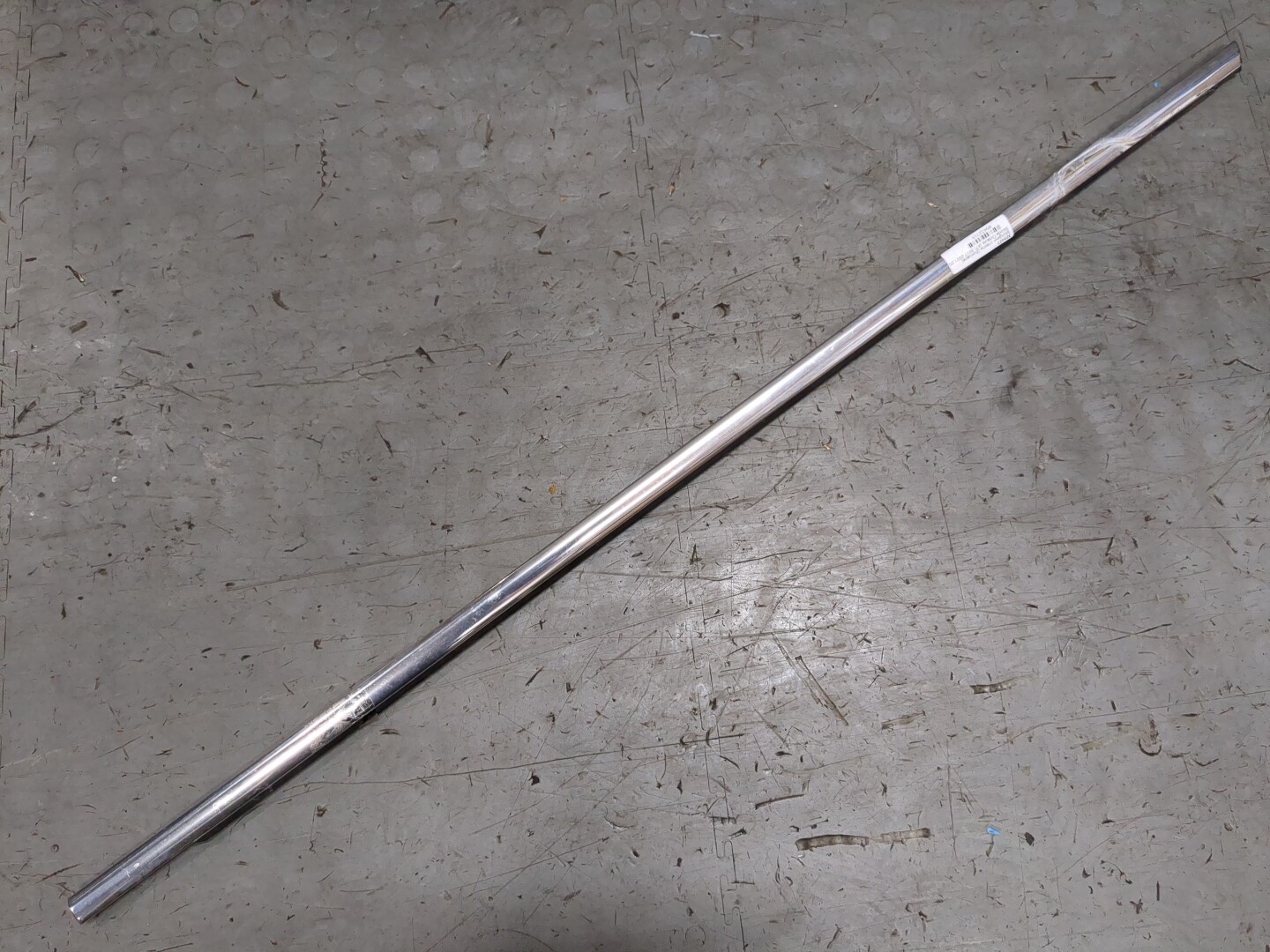 Накладка стекла переднего левого