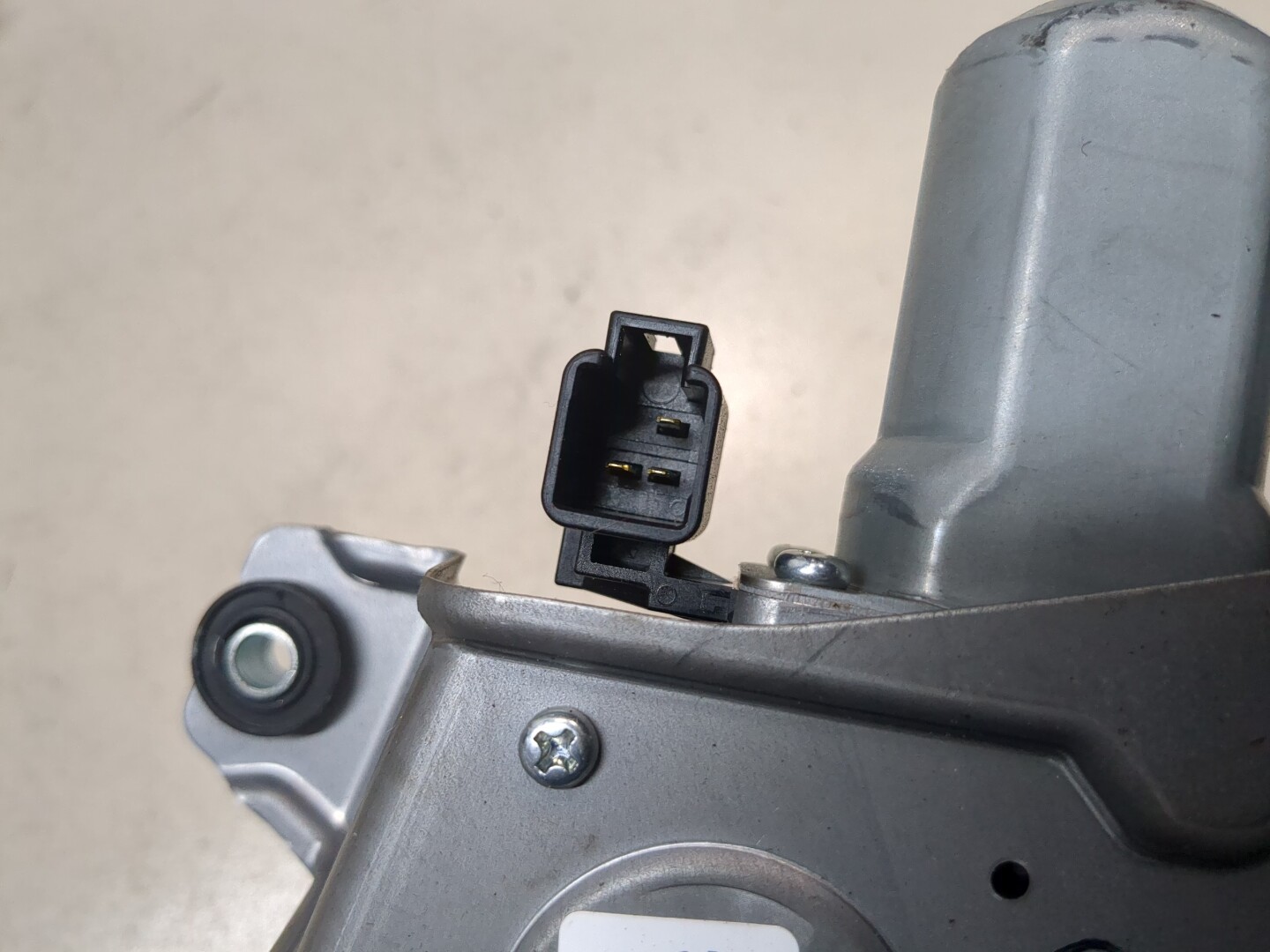 Моторчик стеклоочистителя задний