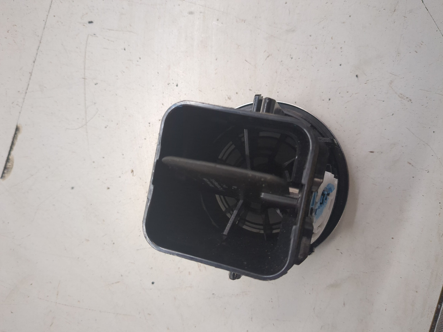 Дефлектор воздушный