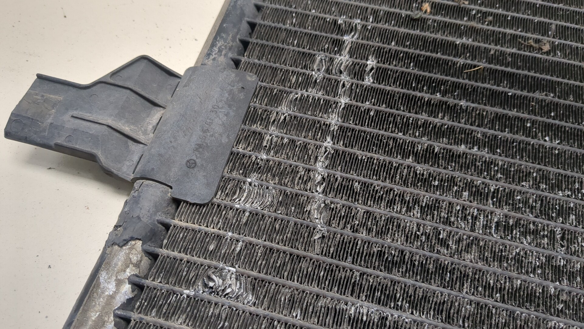 Радиатор кондиционера / конденсер