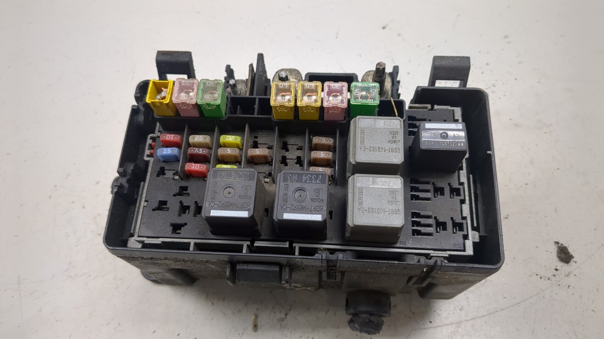 Блок предохранителей