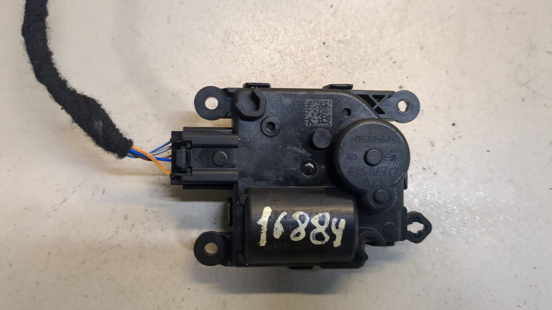 Моторчик заслонки печки