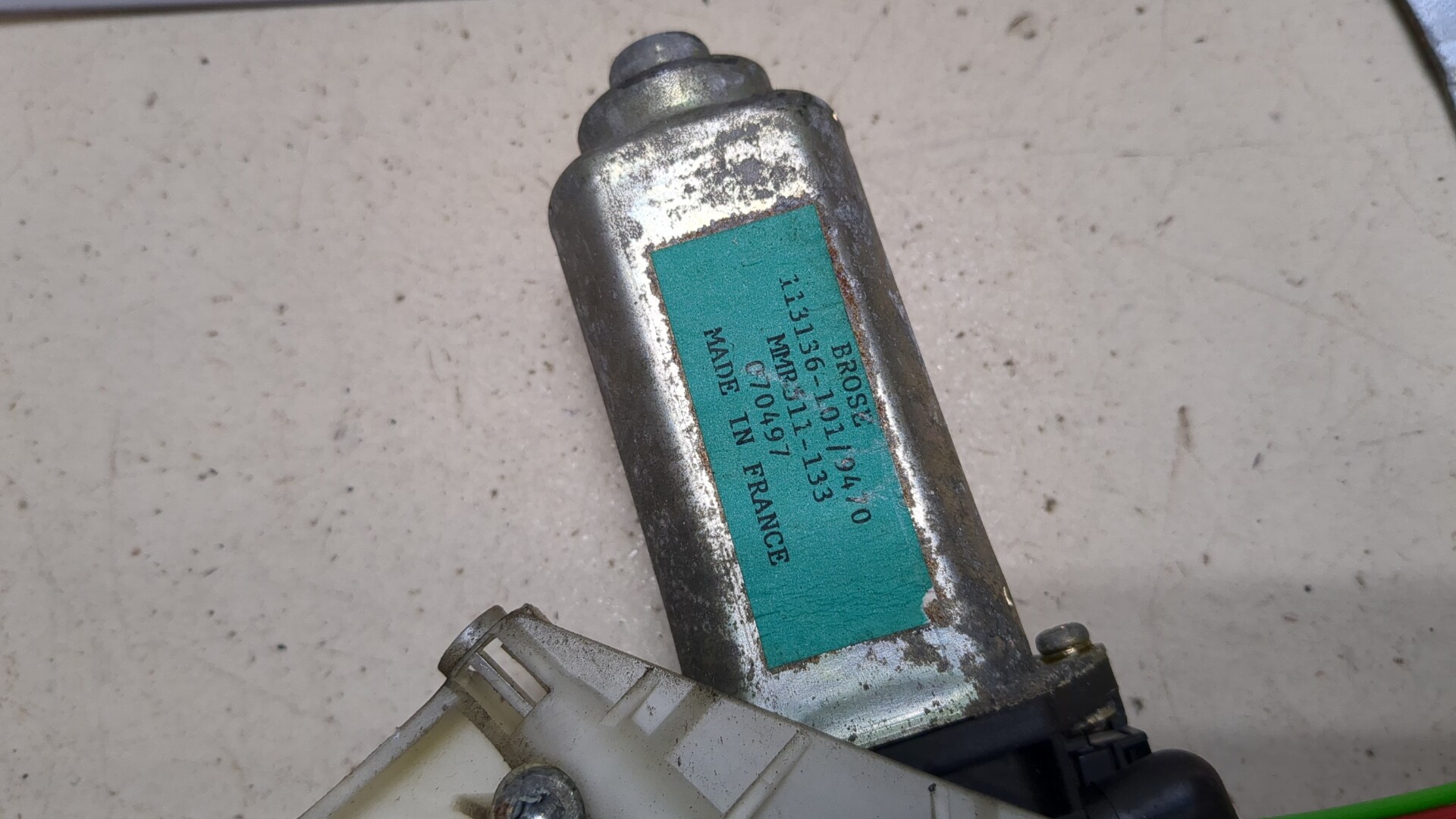 Стеклоподъемник электр. передний правый