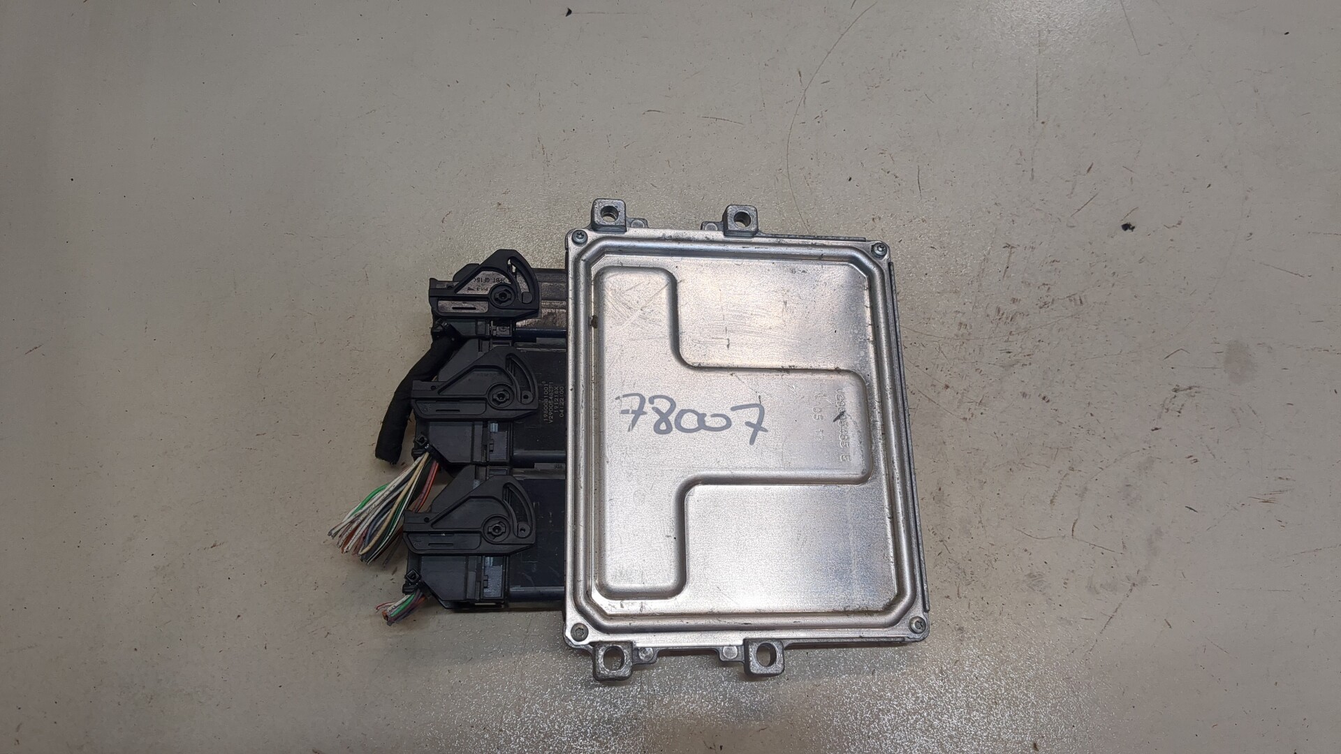 Блок управления двигателем