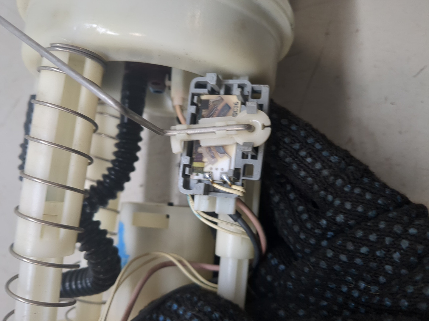 Насос топливный электрический