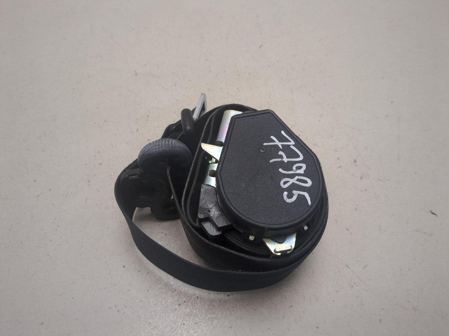 Ремень безопасности