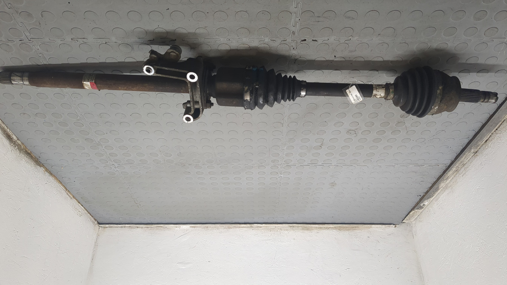 Полуось передняя правая