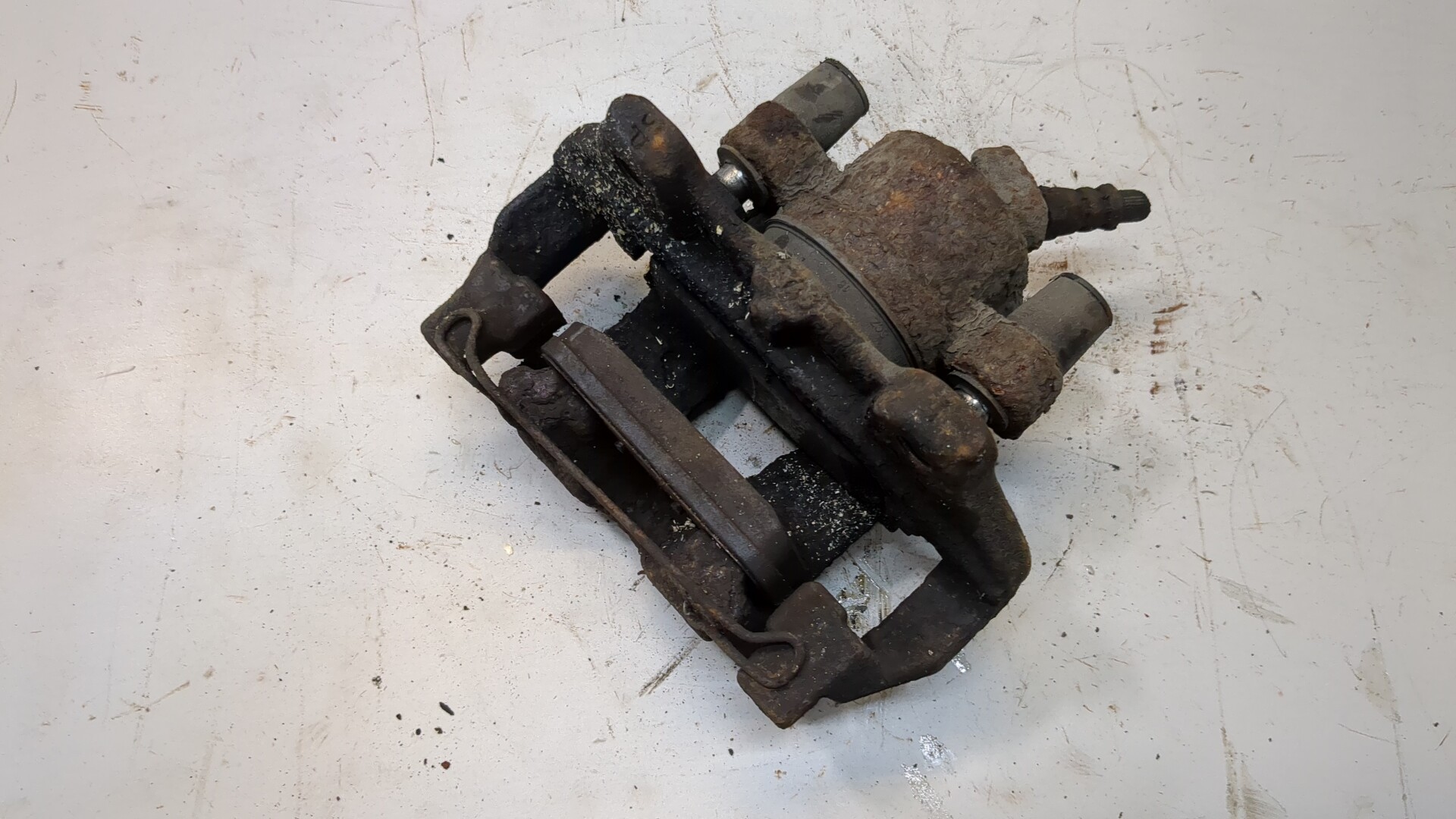 Суппорт передний правый