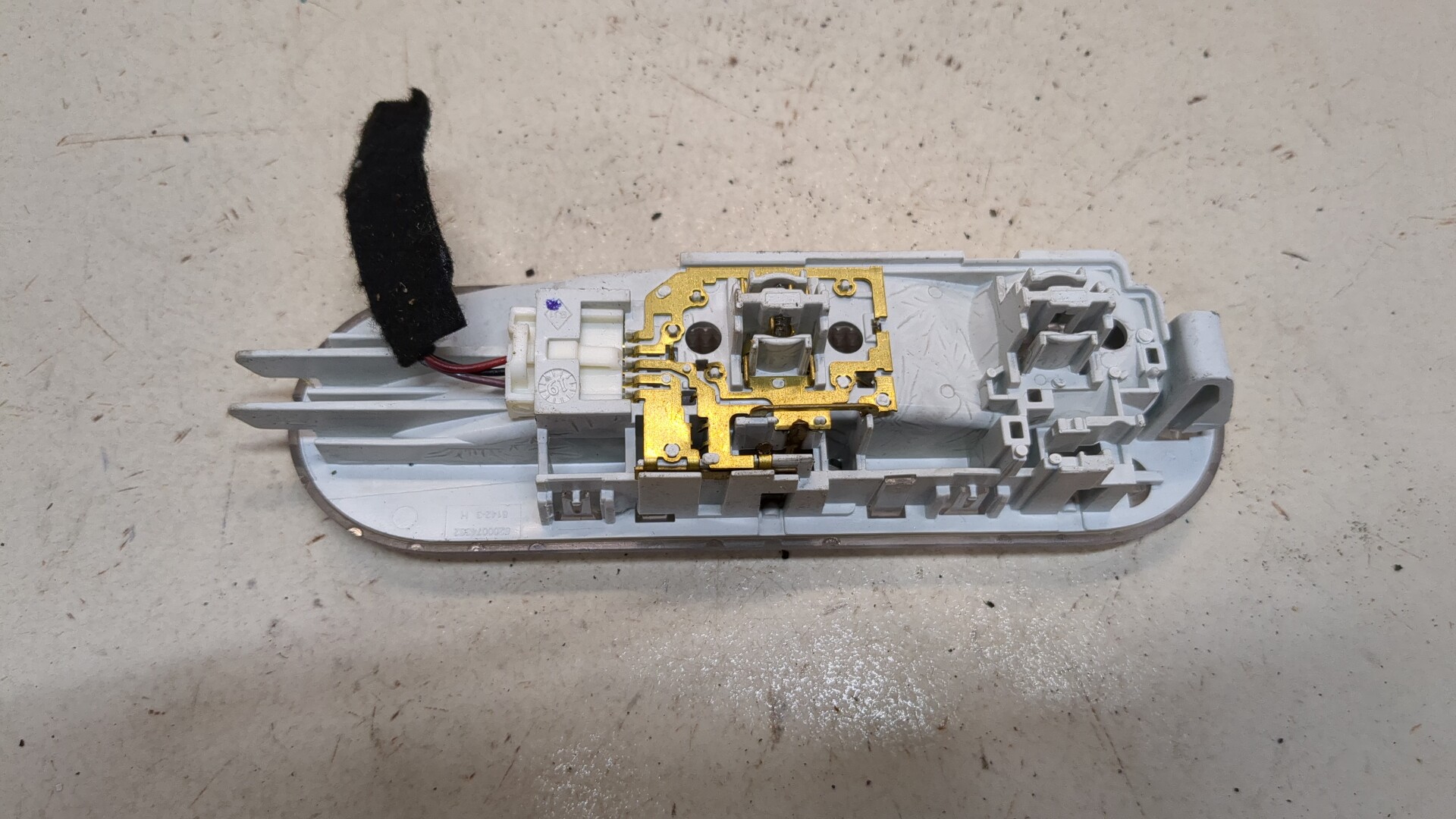 Плафон салонный