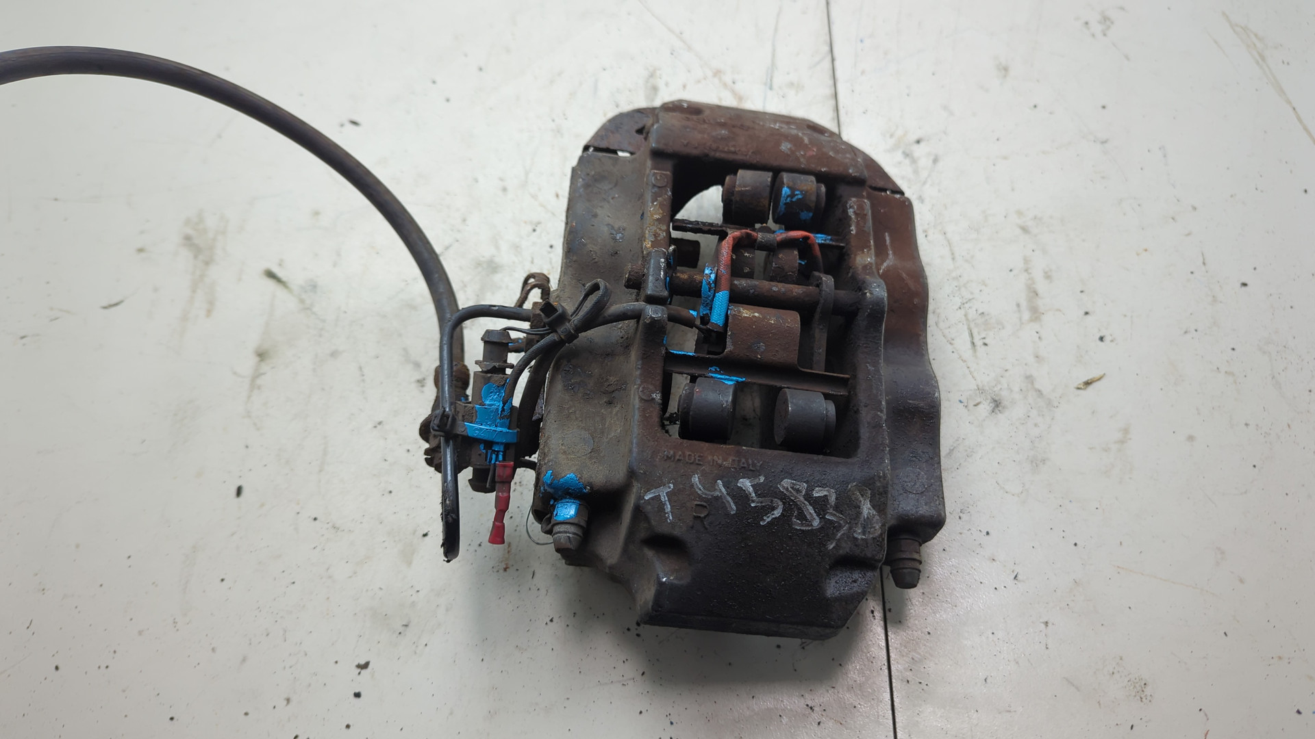 Суппорт задний правый