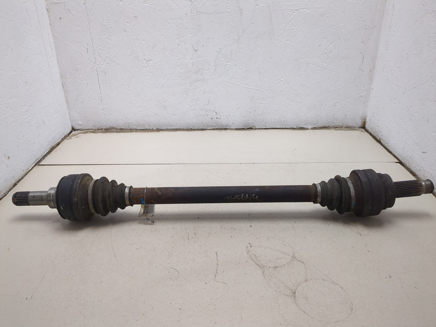 Полуось задняя