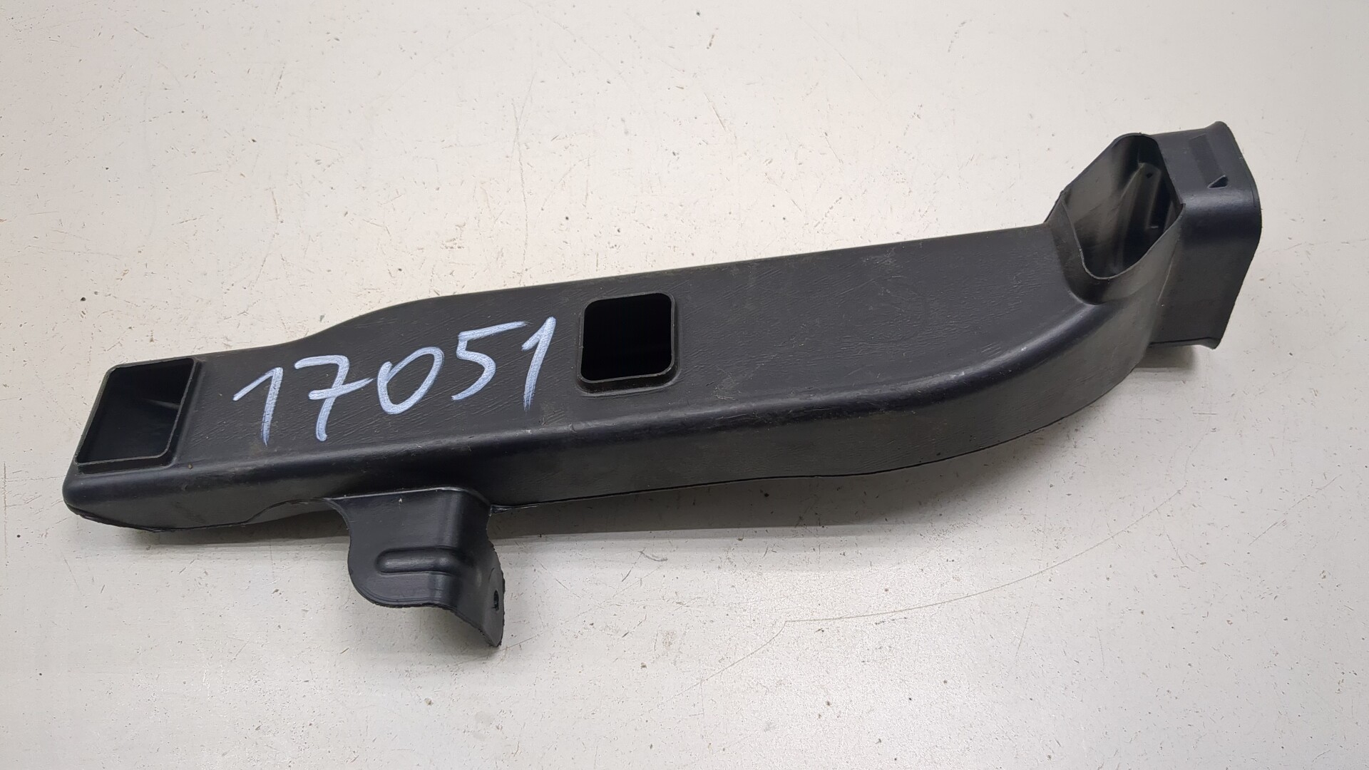 Патрубок воздушного фильтра