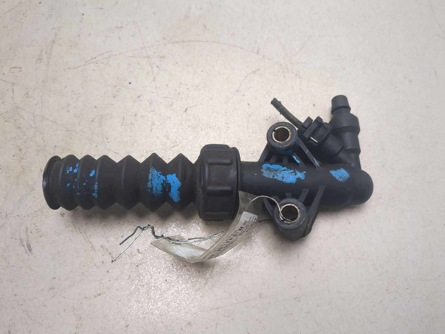 Цилиндр сцепления рабочий