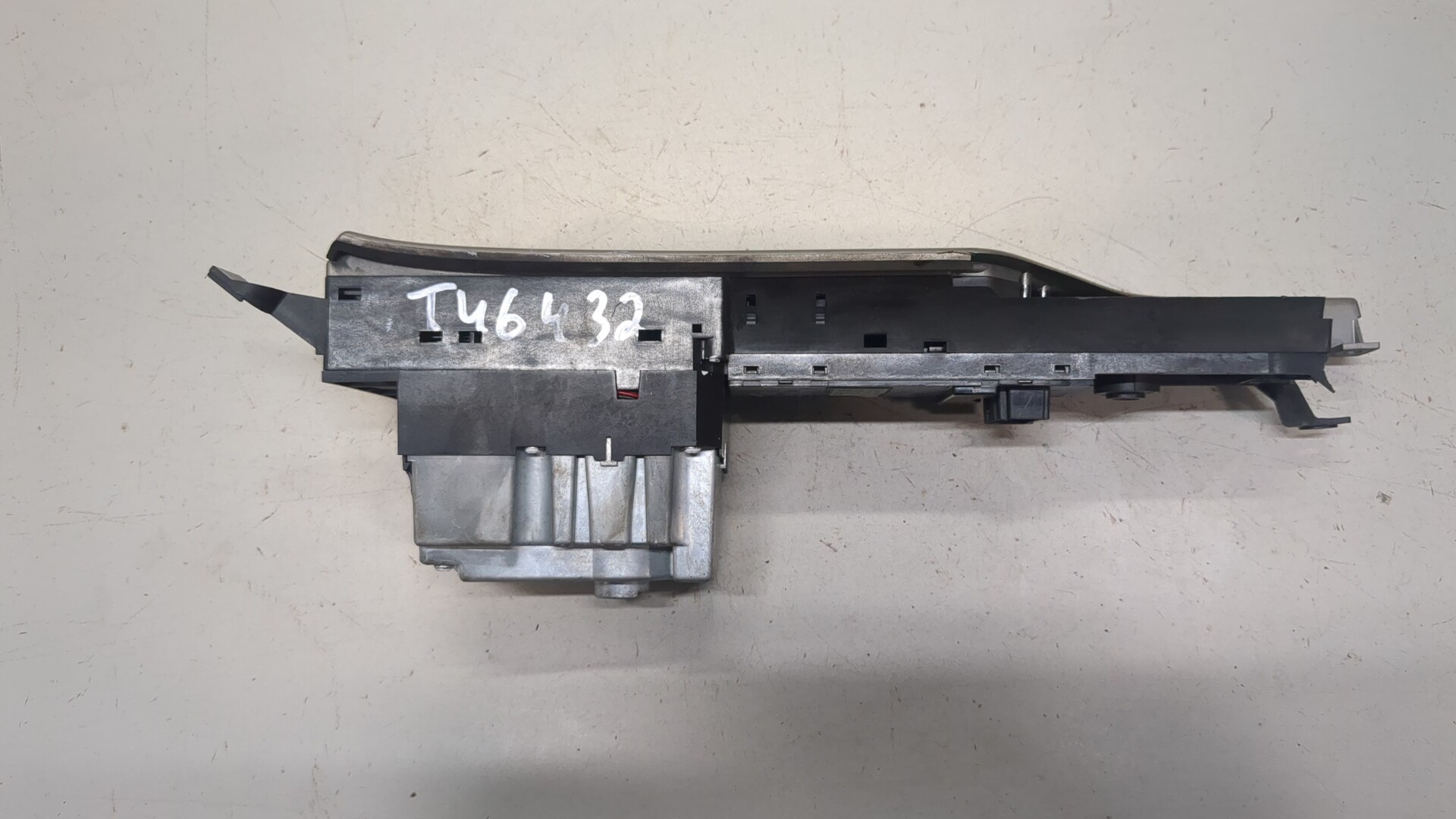 Кулиса МКПП / АКПП